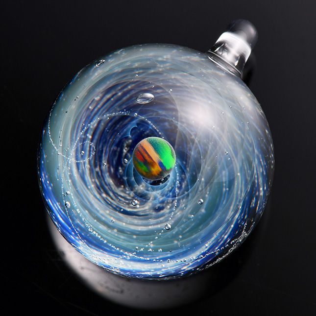 宇宙ガラスペンダント（ブラックオパール）