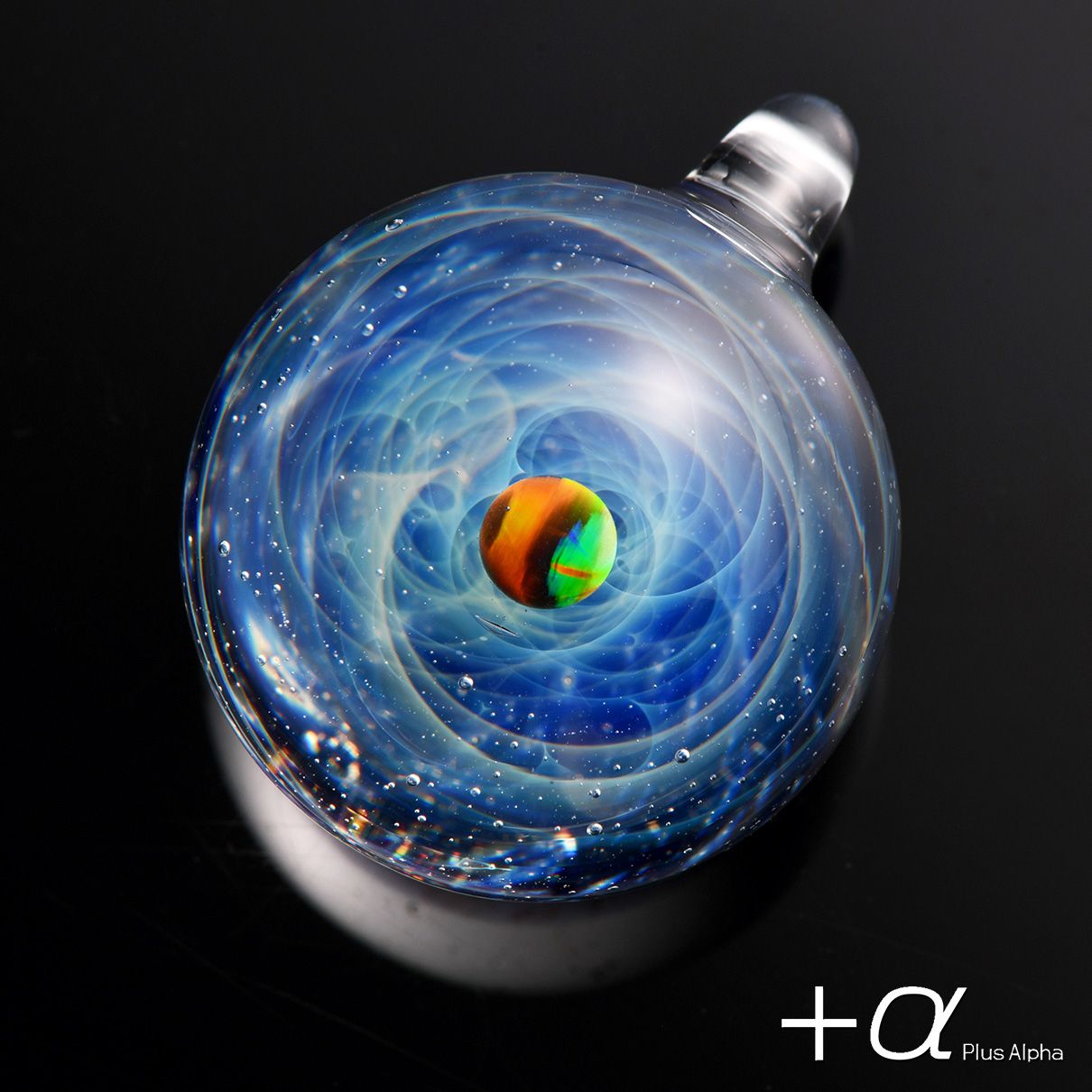 宇宙ガラスペンダント（ブラックオパール）