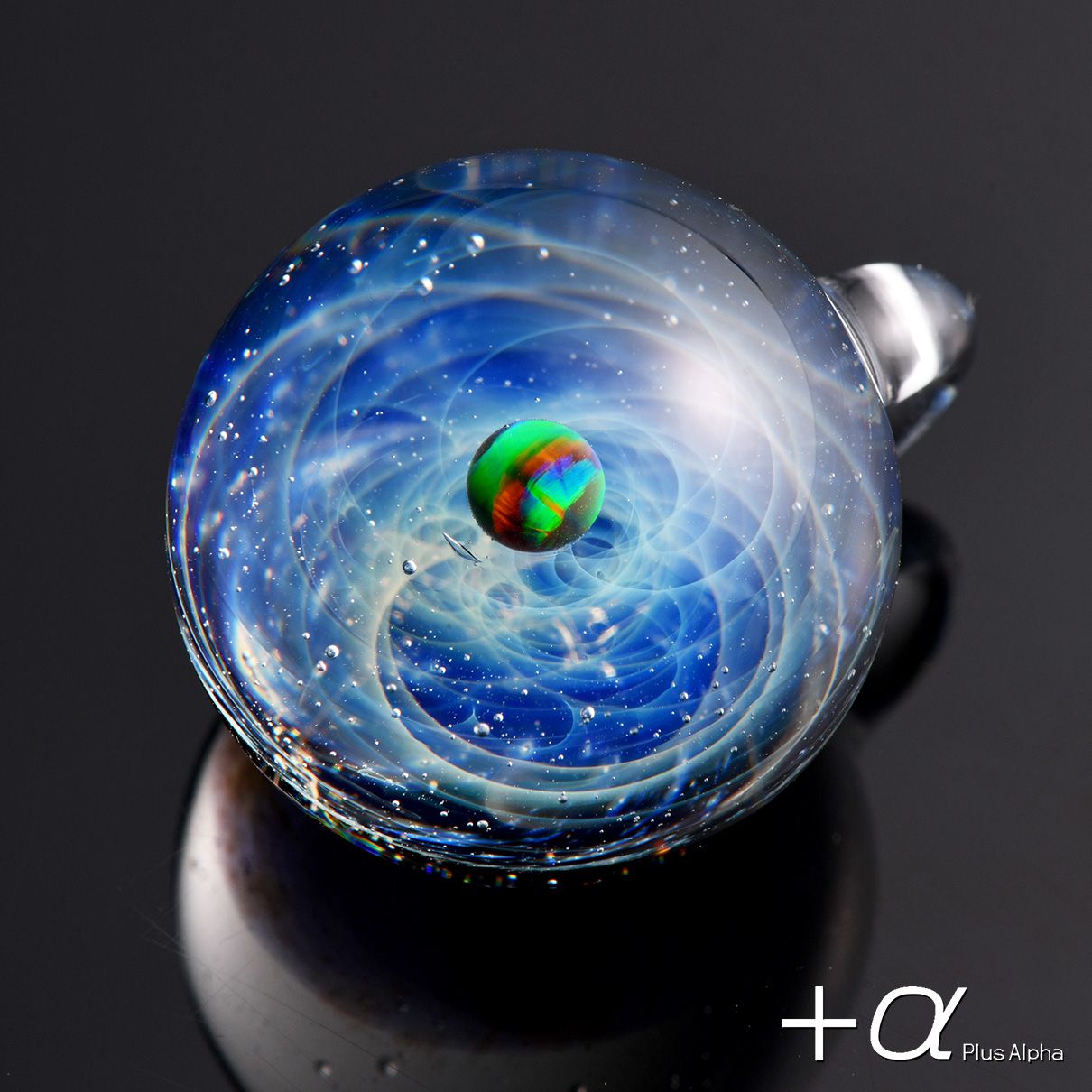 宇宙ガラスペンダント（ブラックオパール）