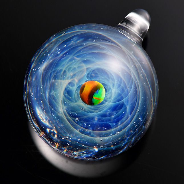 宇宙ガラスペンダント（ブラックオパール）