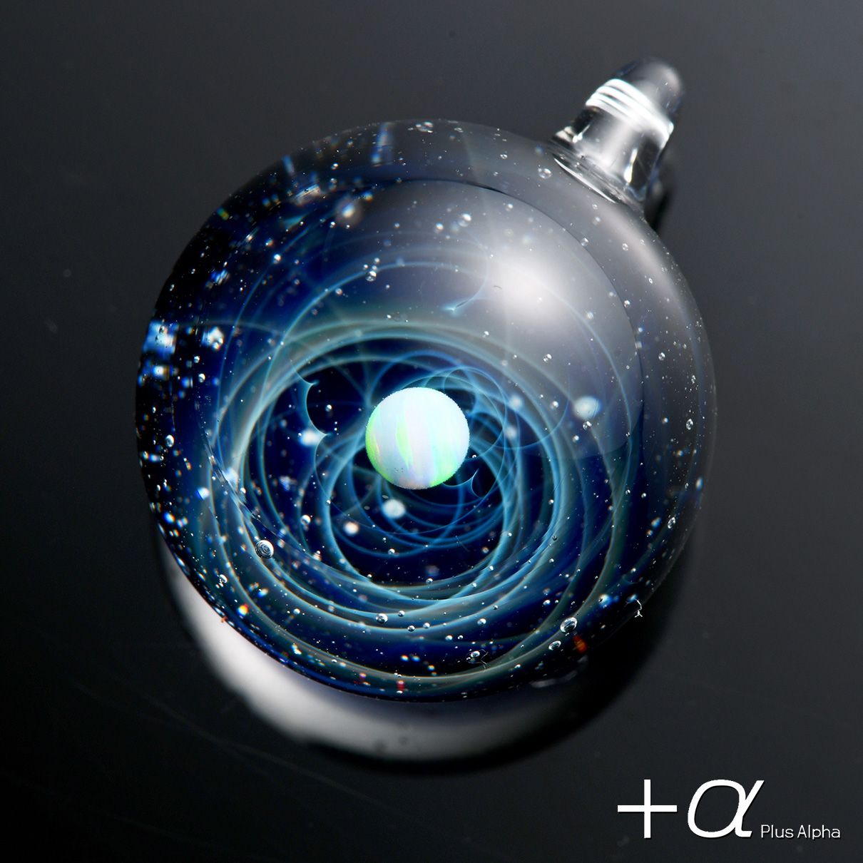 宇宙ガラス ペンダント ホワイトオパール