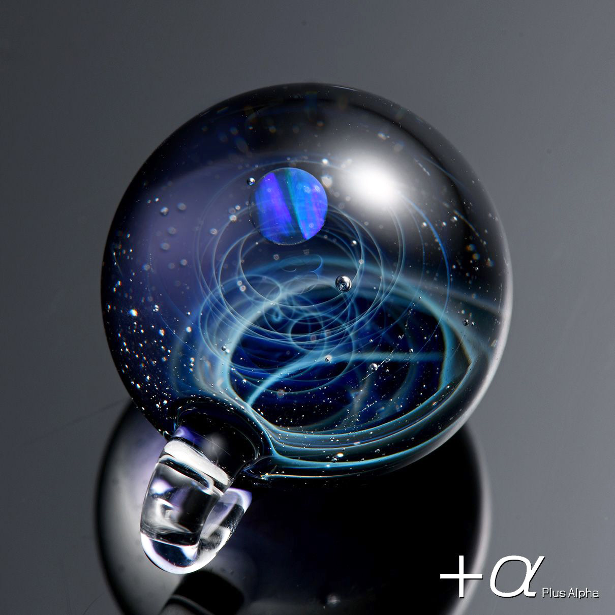 宇宙ガラスペンダント（クリスタルオパール）