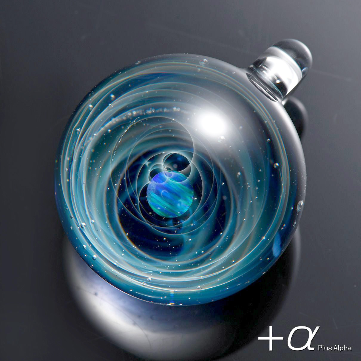 宇宙ガラスペンダント（クリスタルオパール）