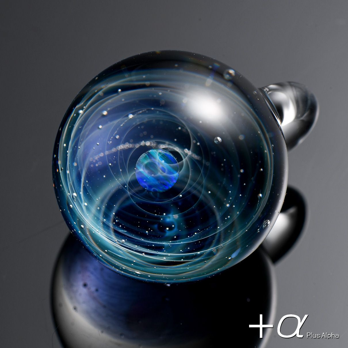 宇宙ガラスペンダント（クリスタルオパール）