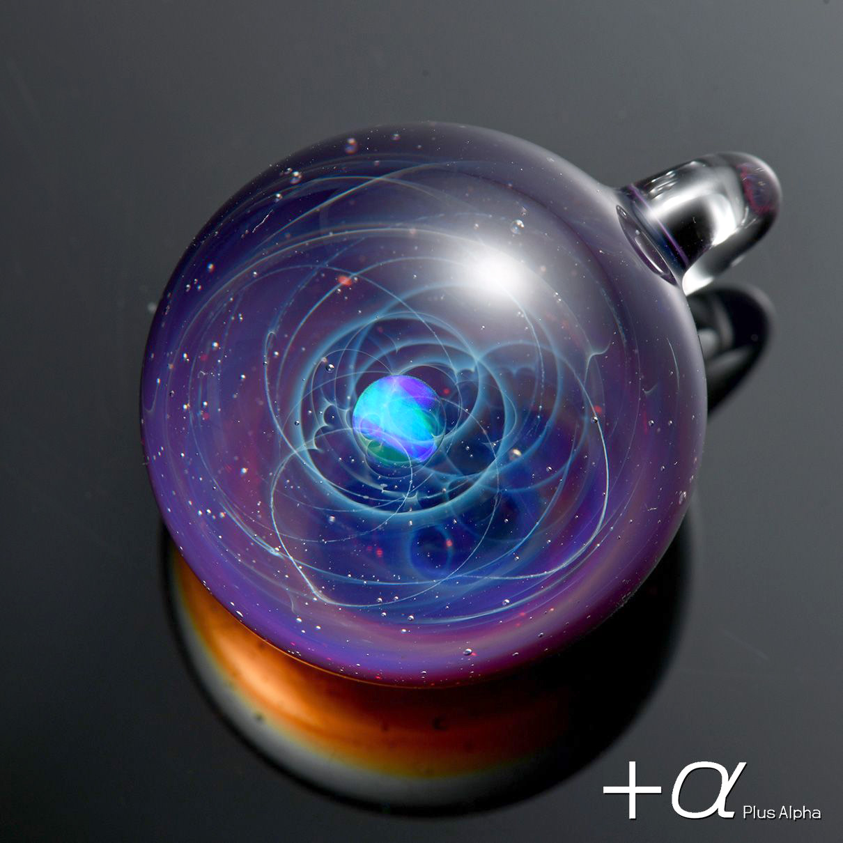 宇宙ガラスペンダント（クリスタルオパール）