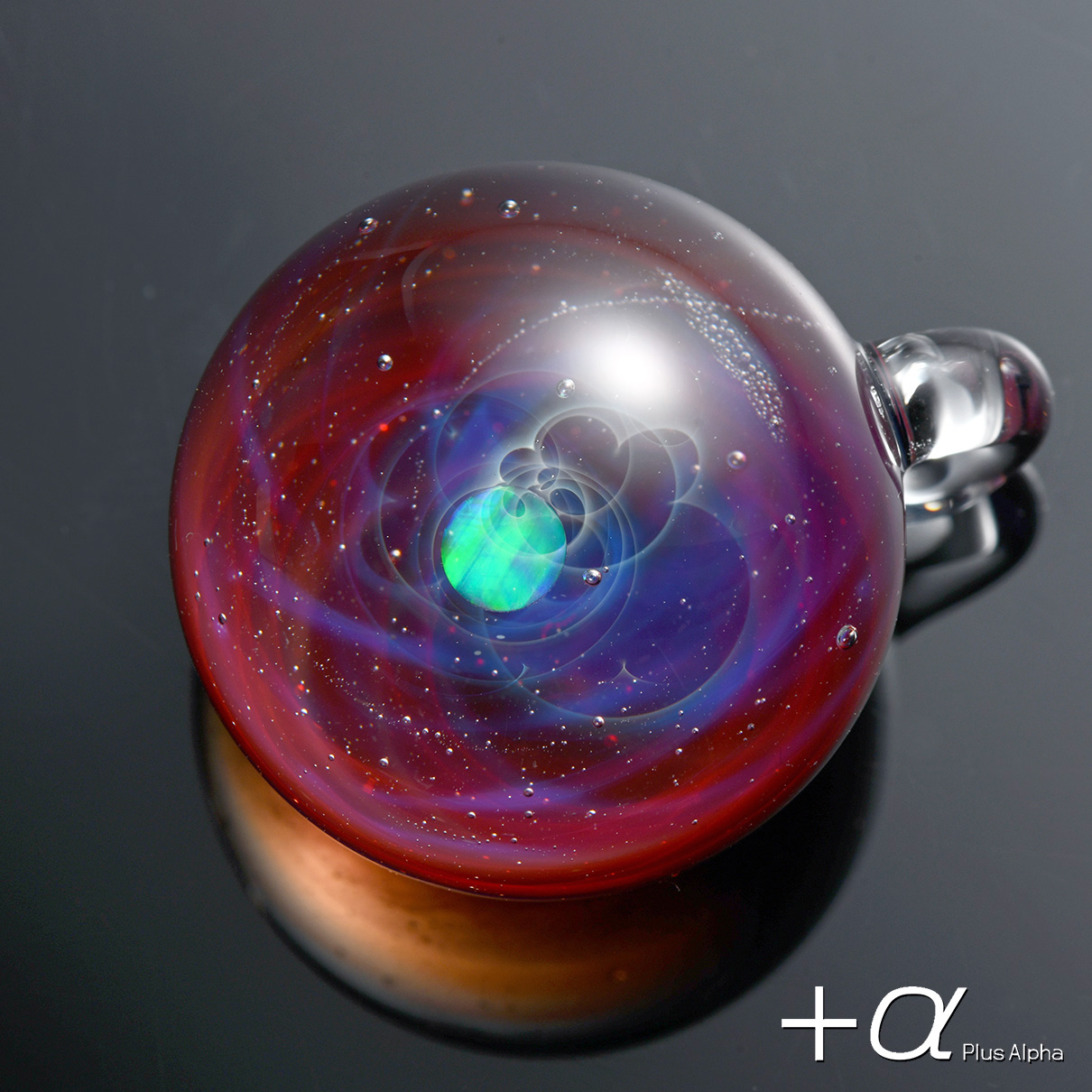 宇宙ガラスペンダント（クリスタルオパール）