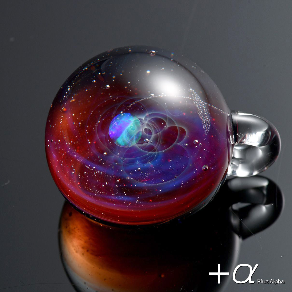 宇宙ガラスペンダント（クリスタルオパール）