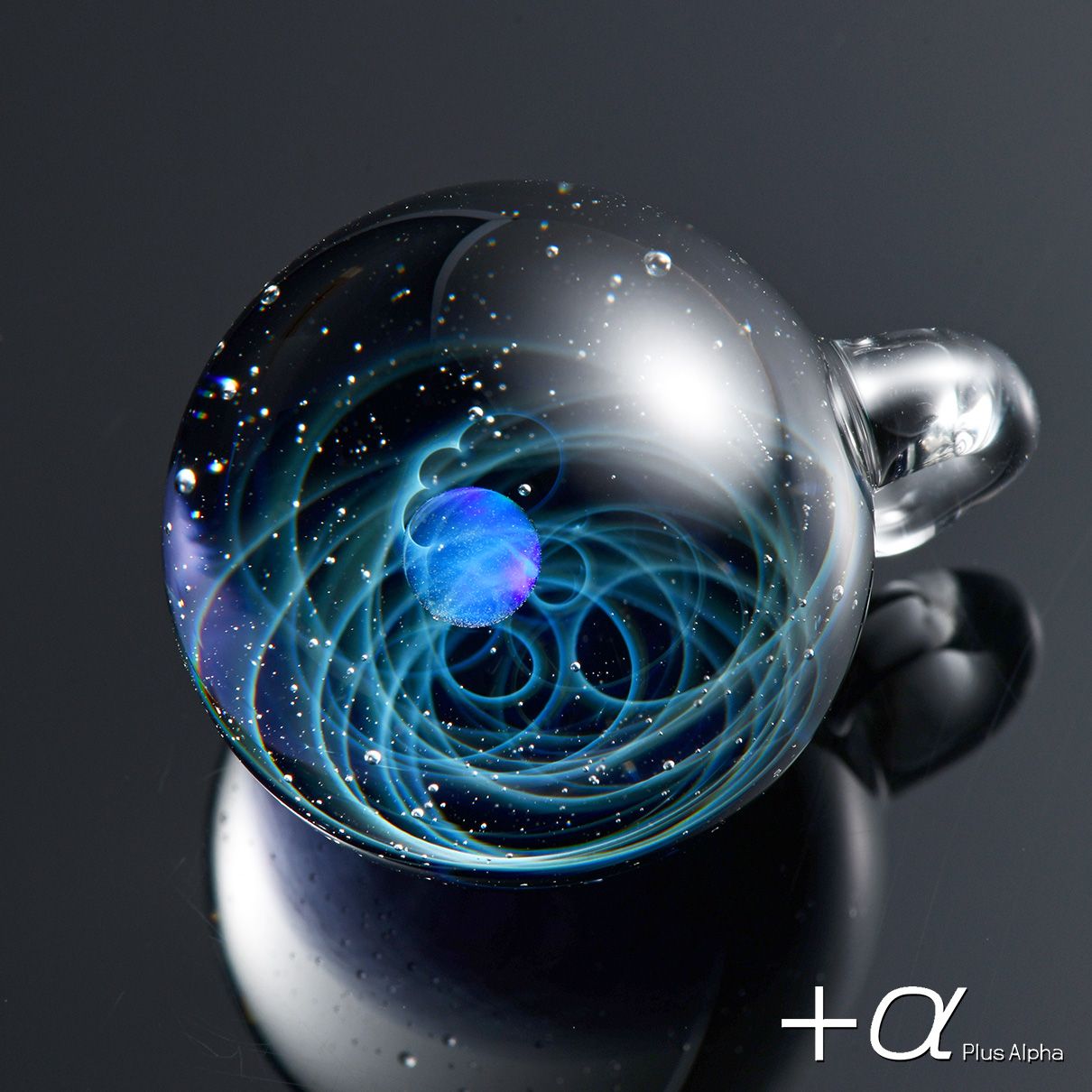 宇宙ガラスペンダント（クリスタルオパール）
