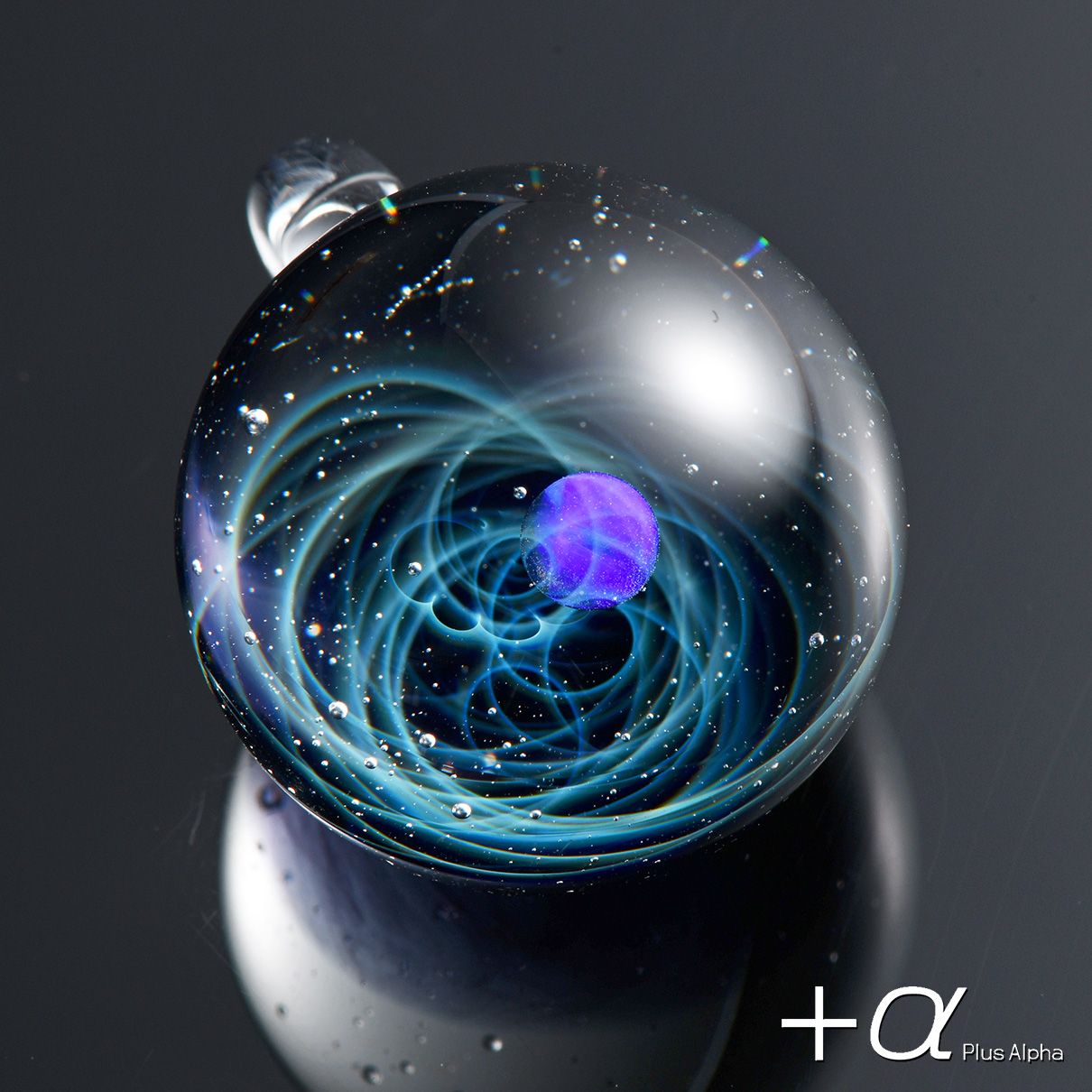 宇宙ガラスペンダント（クリスタルオパール）