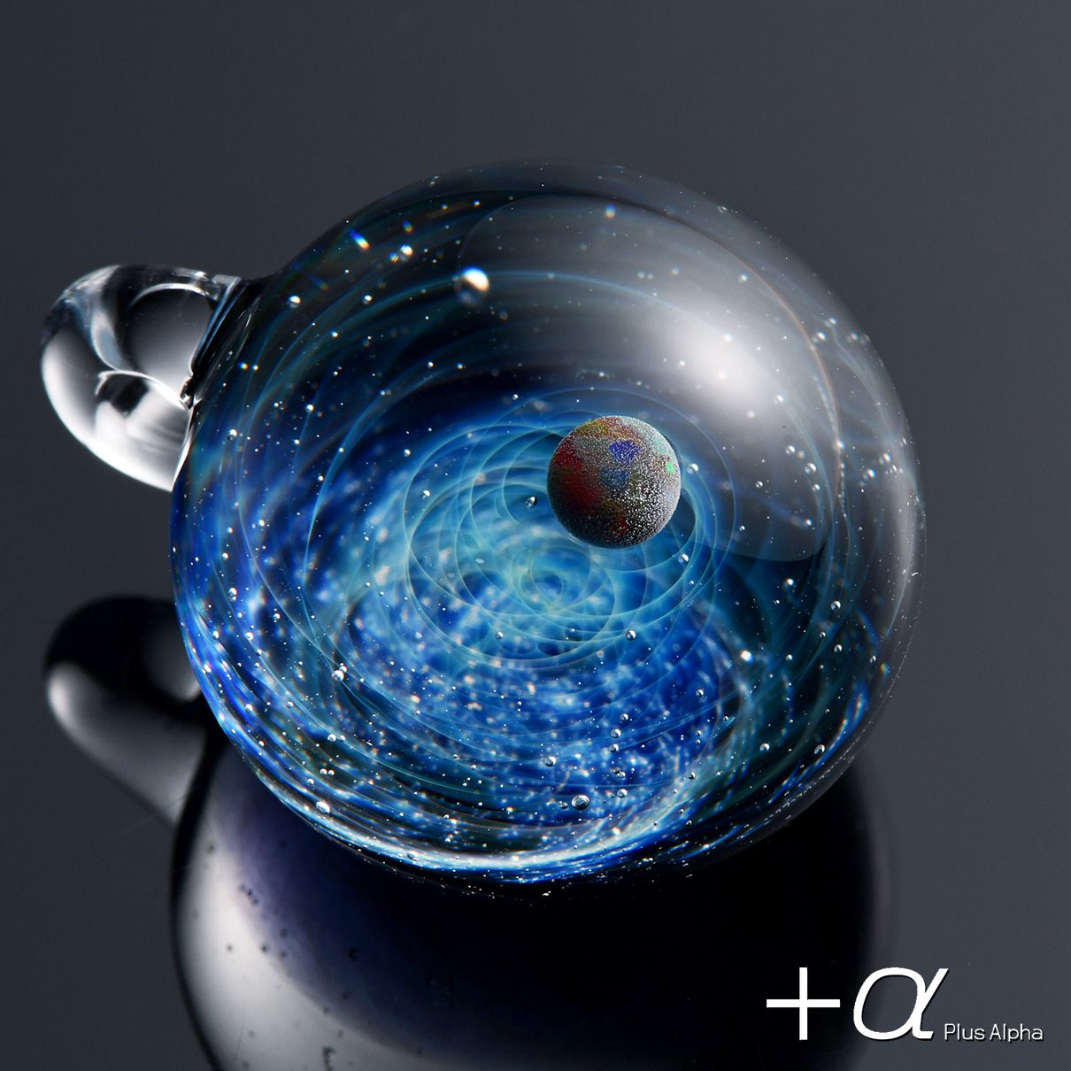 宇宙ガラスペンダント（ブラックオパール）