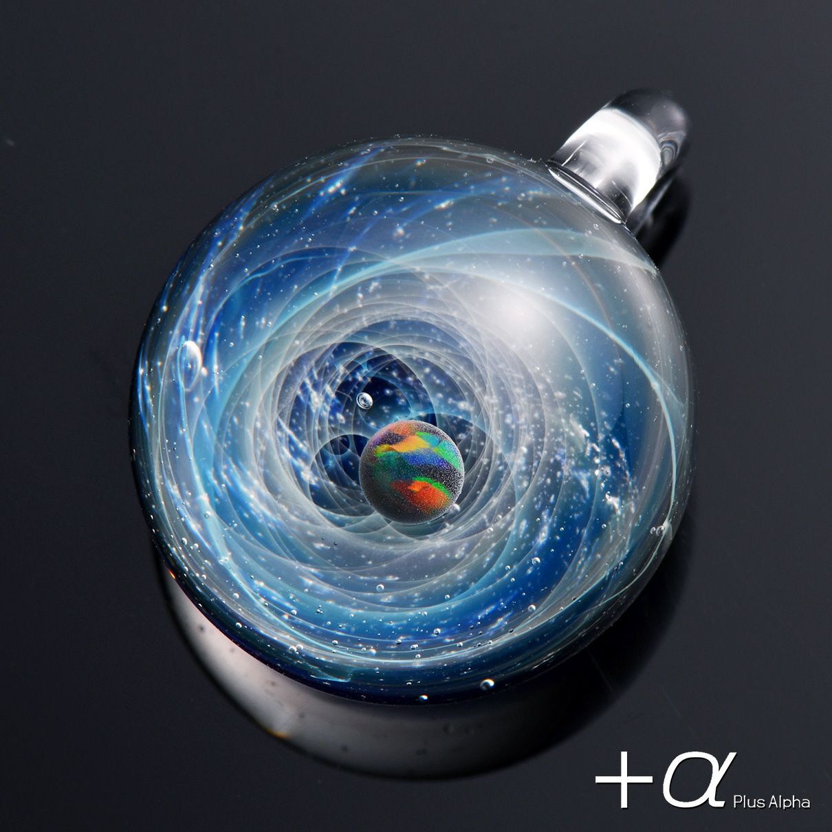 宇宙ガラスペンダント（ブラックオパール）
