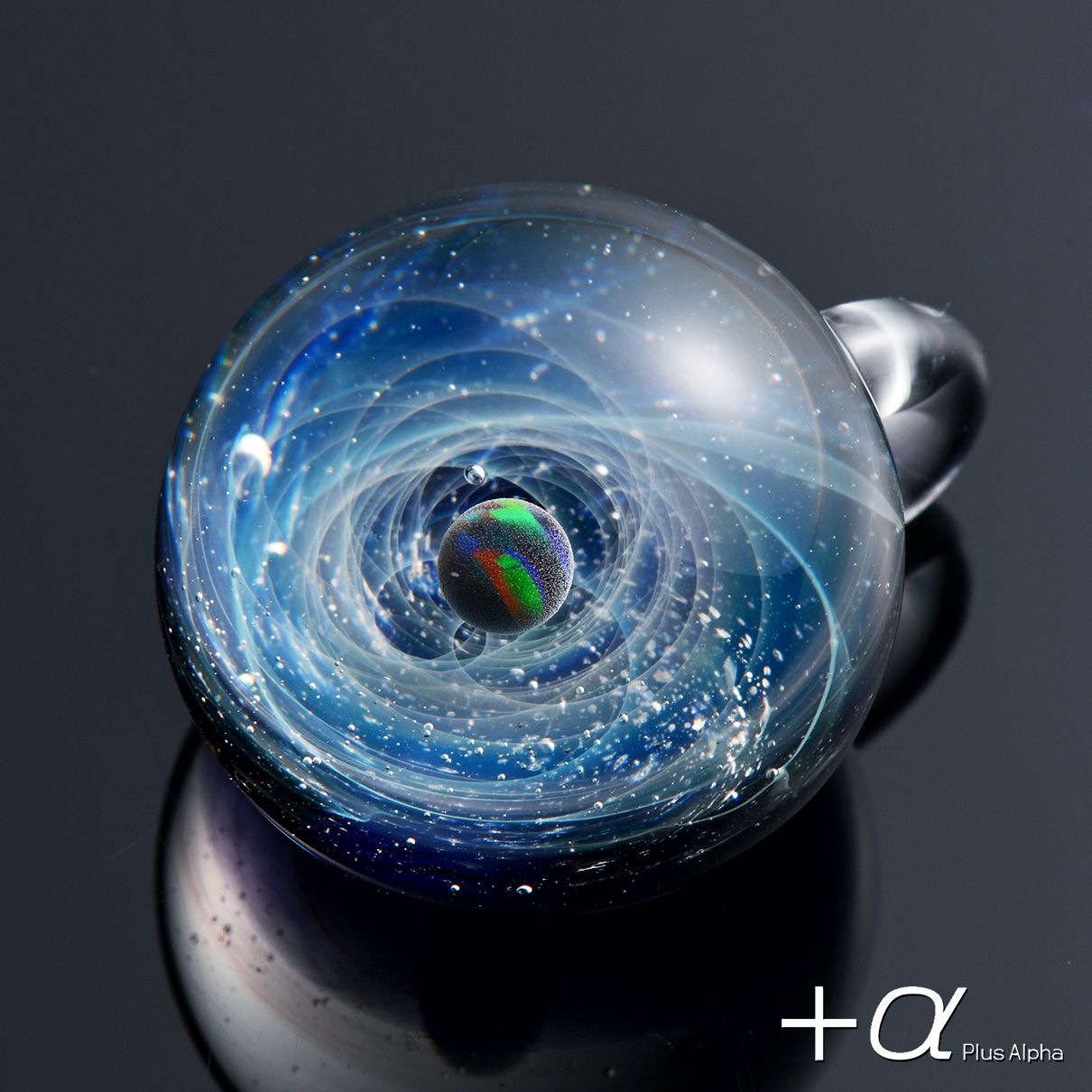 宇宙ガラスペンダント（ブラックオパール）
