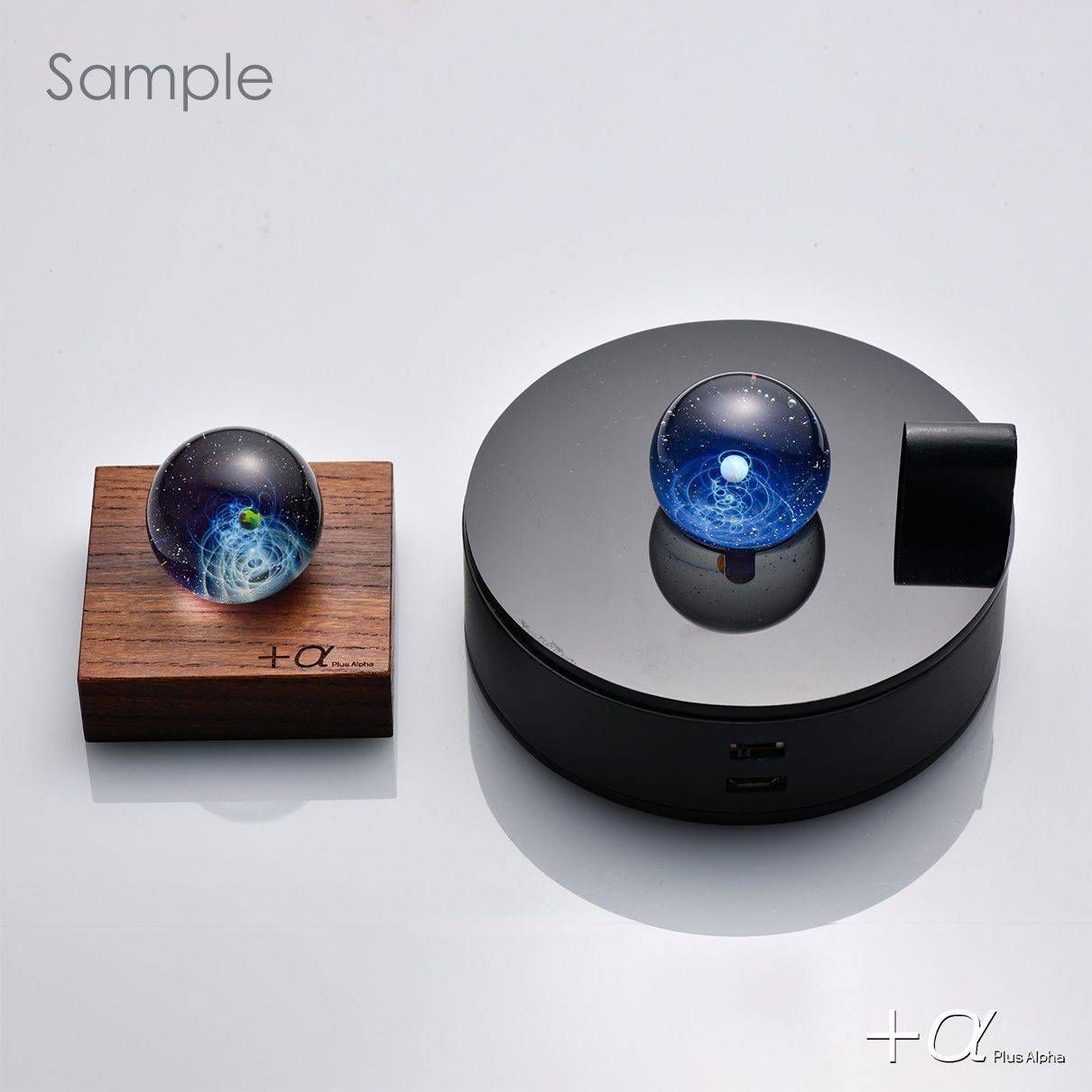 SpaceGlass Mini Marble -Nebula -Crater (White Opal)