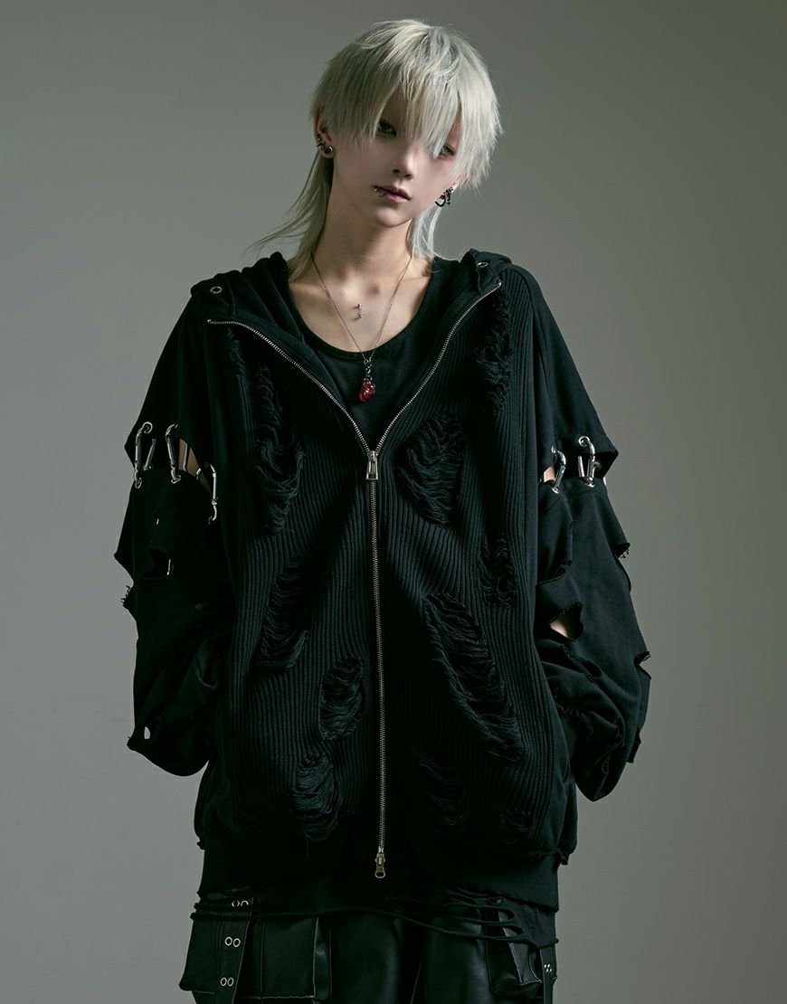 [ililil] The Broken Zip-Up Hoodie That Reigns Over a Collapsing World