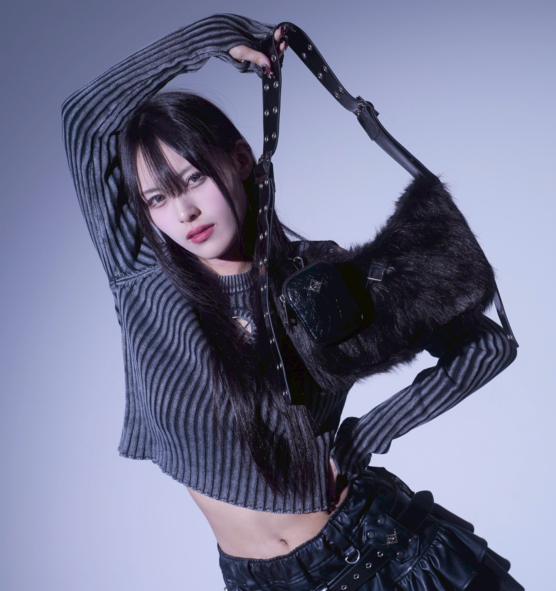 [REFLEM] Half-Moon Fur Shoulder Bag