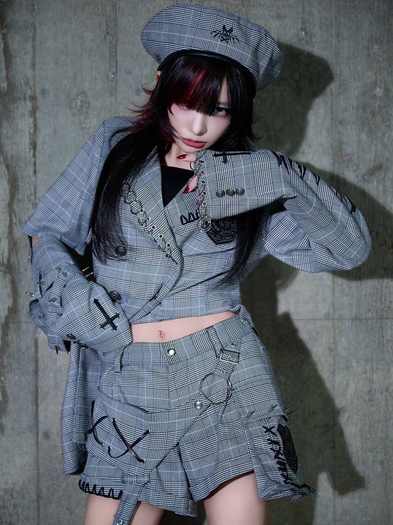 [Grrr the Lipper] Tragic Formal Shorts