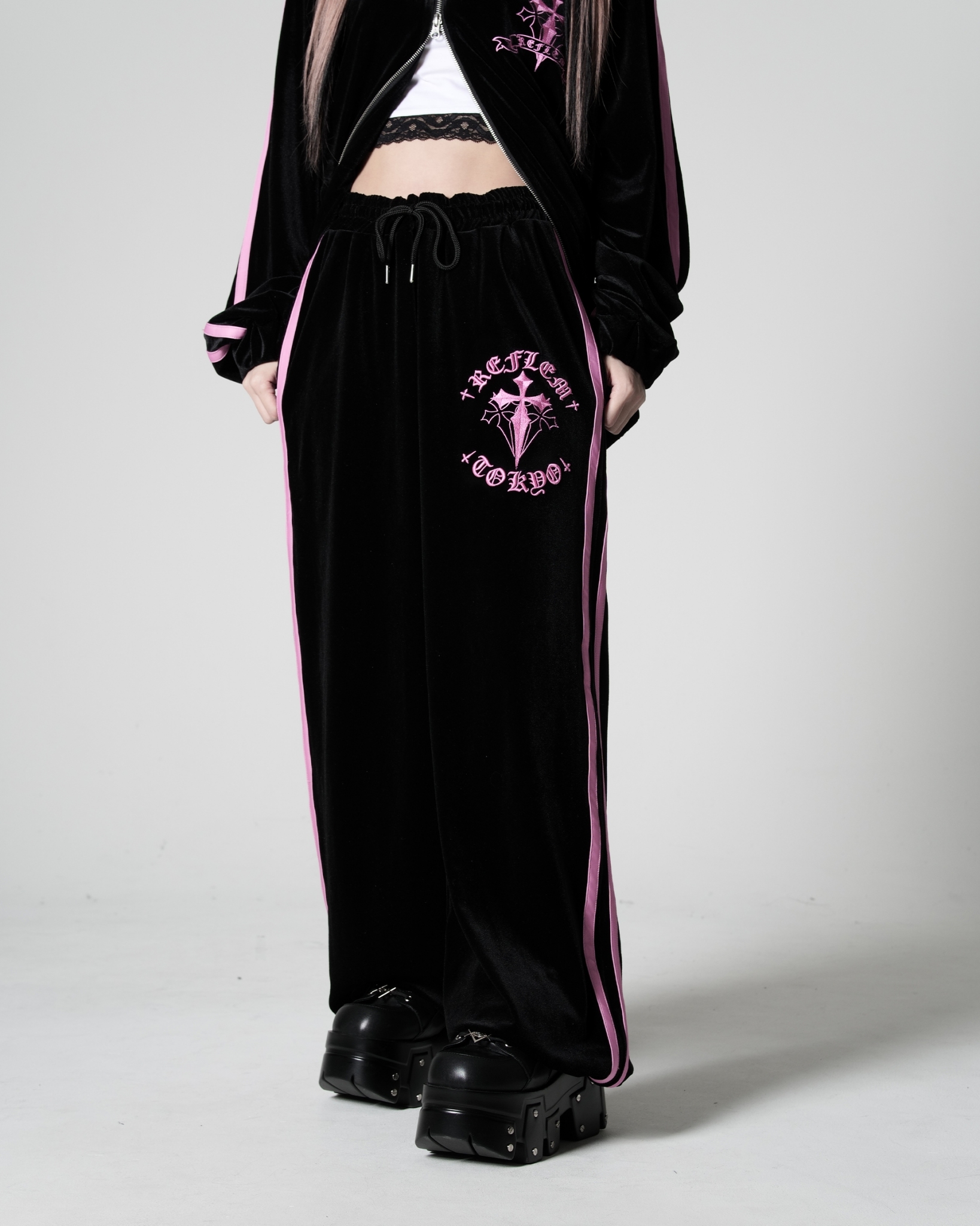 [REFLEM] Cross Embroidered Velour Pants