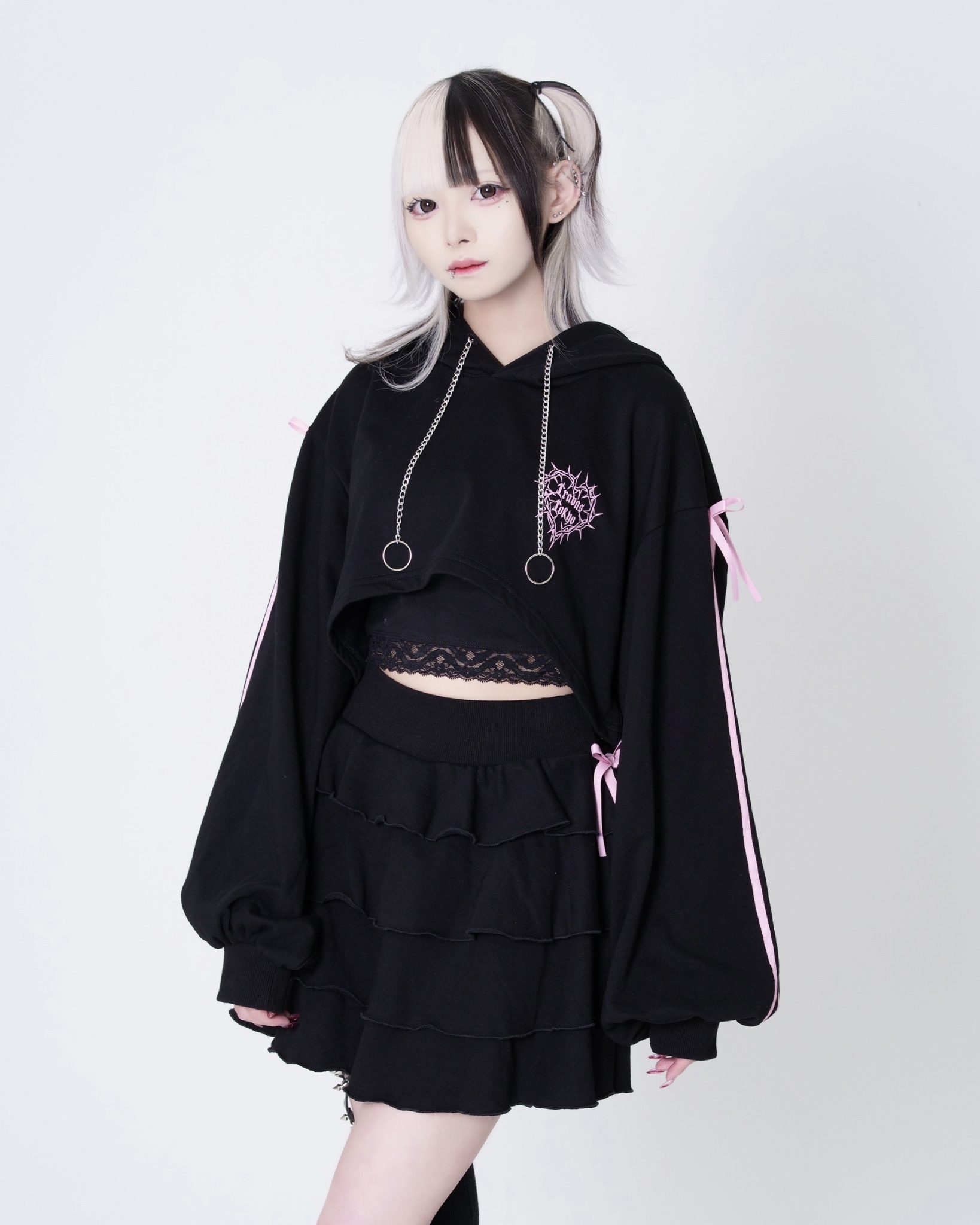 [TRAVAS TOKYO] Cropped Hoodie & Skirt Set
