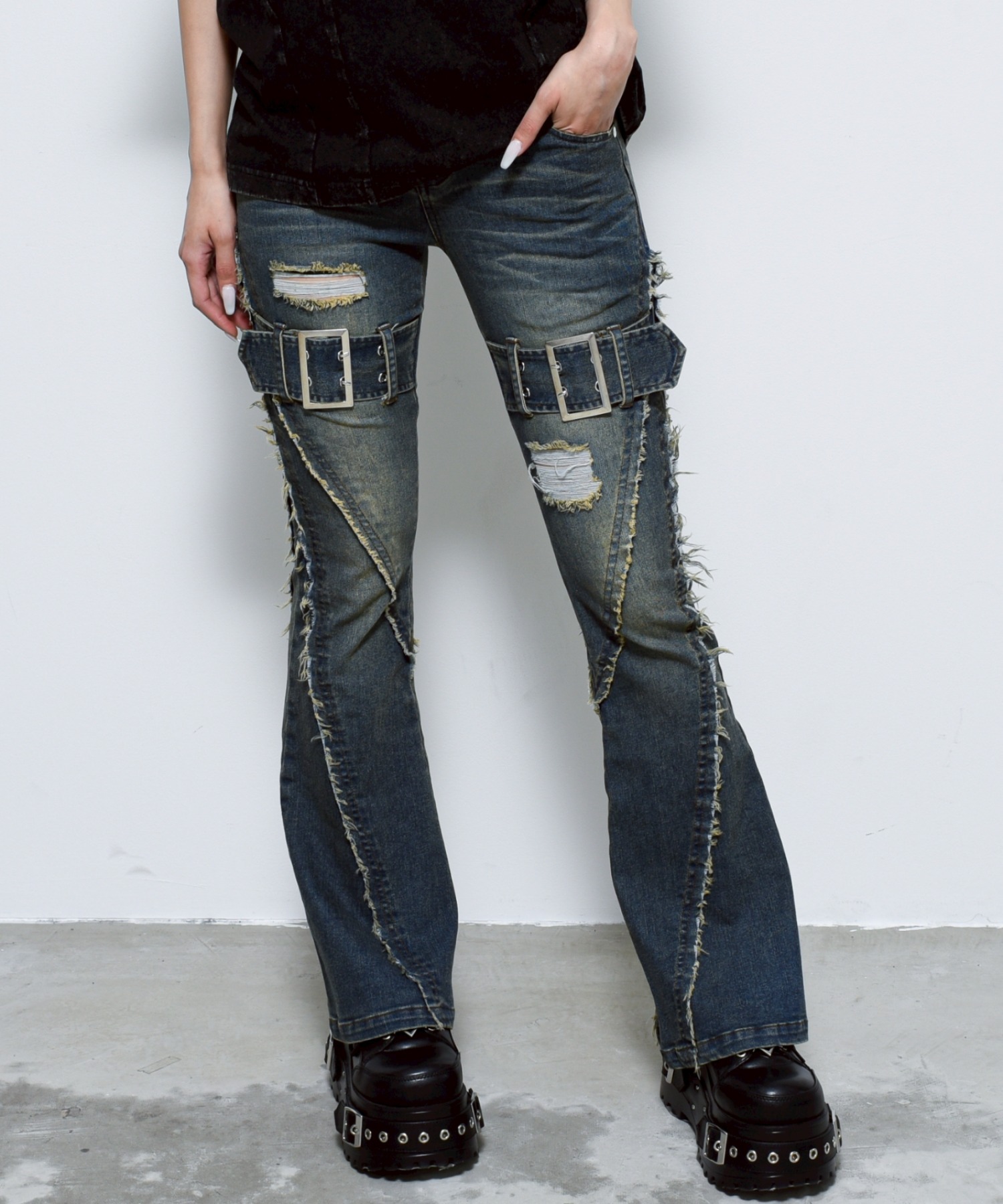 [REFLEM] Flaired Denim Pants