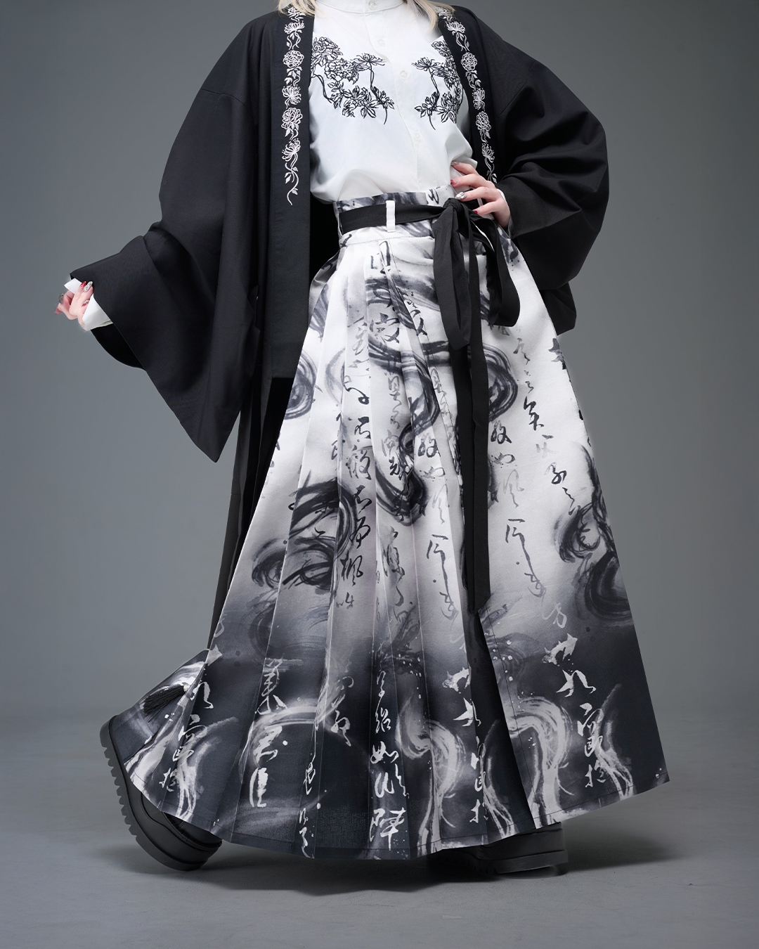 [AdaNous] Flying Dragon in the Sky Wrap Skirt