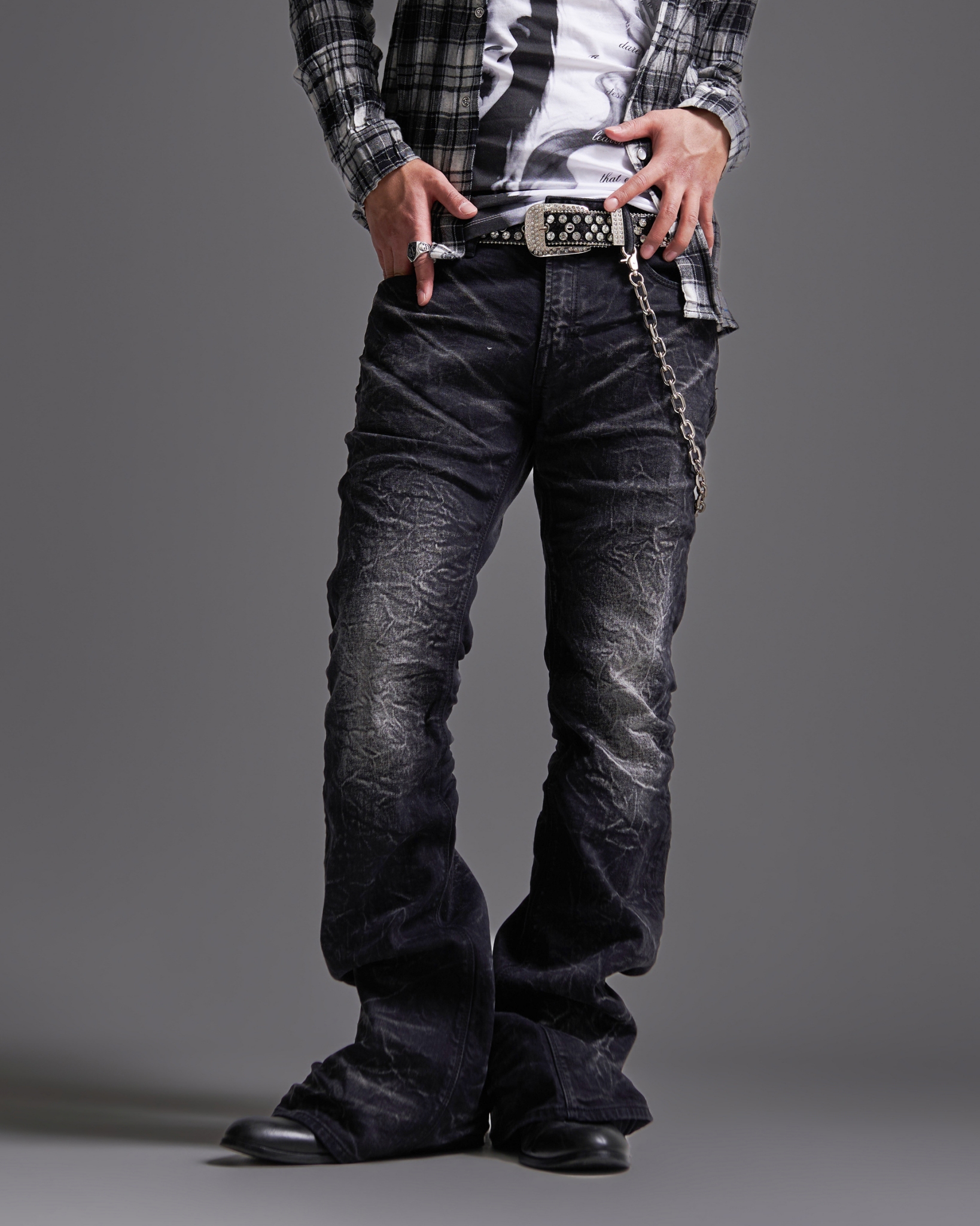 [FUGA] Plasma-Bleached Flared Denim Pants
