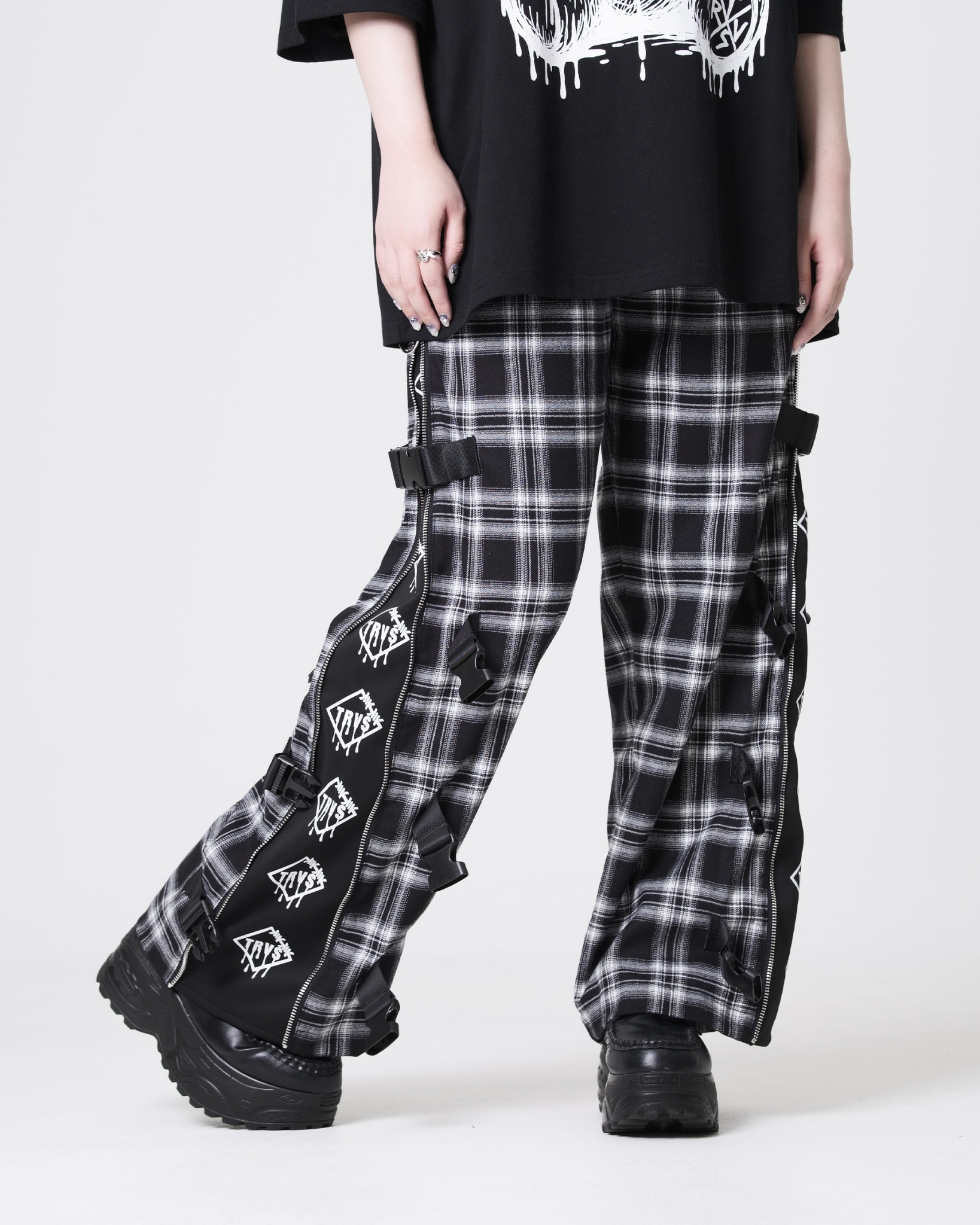 [TRAVAS TOKYO] Side Zip Checked Pants with Buckles