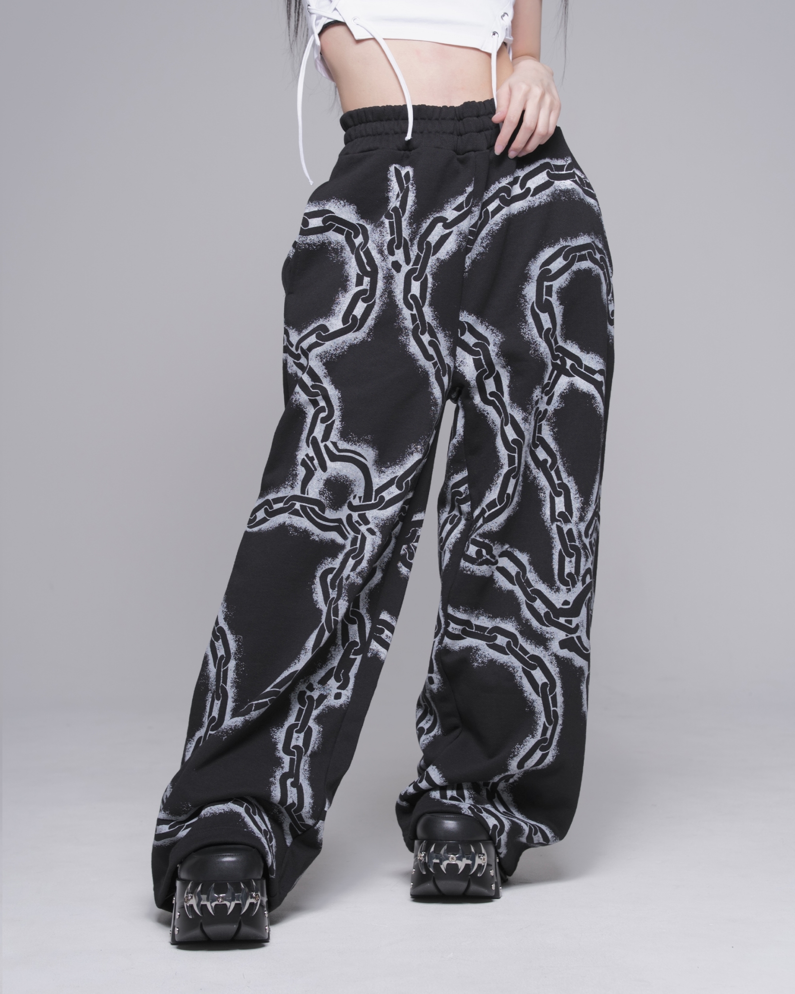 [REFLEM] Chain Print Wide-Leg Sweatpants