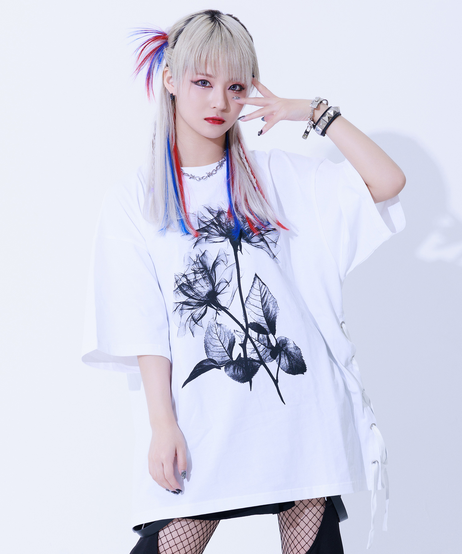 [AdaNous] Lycoris lace-up T-shirt