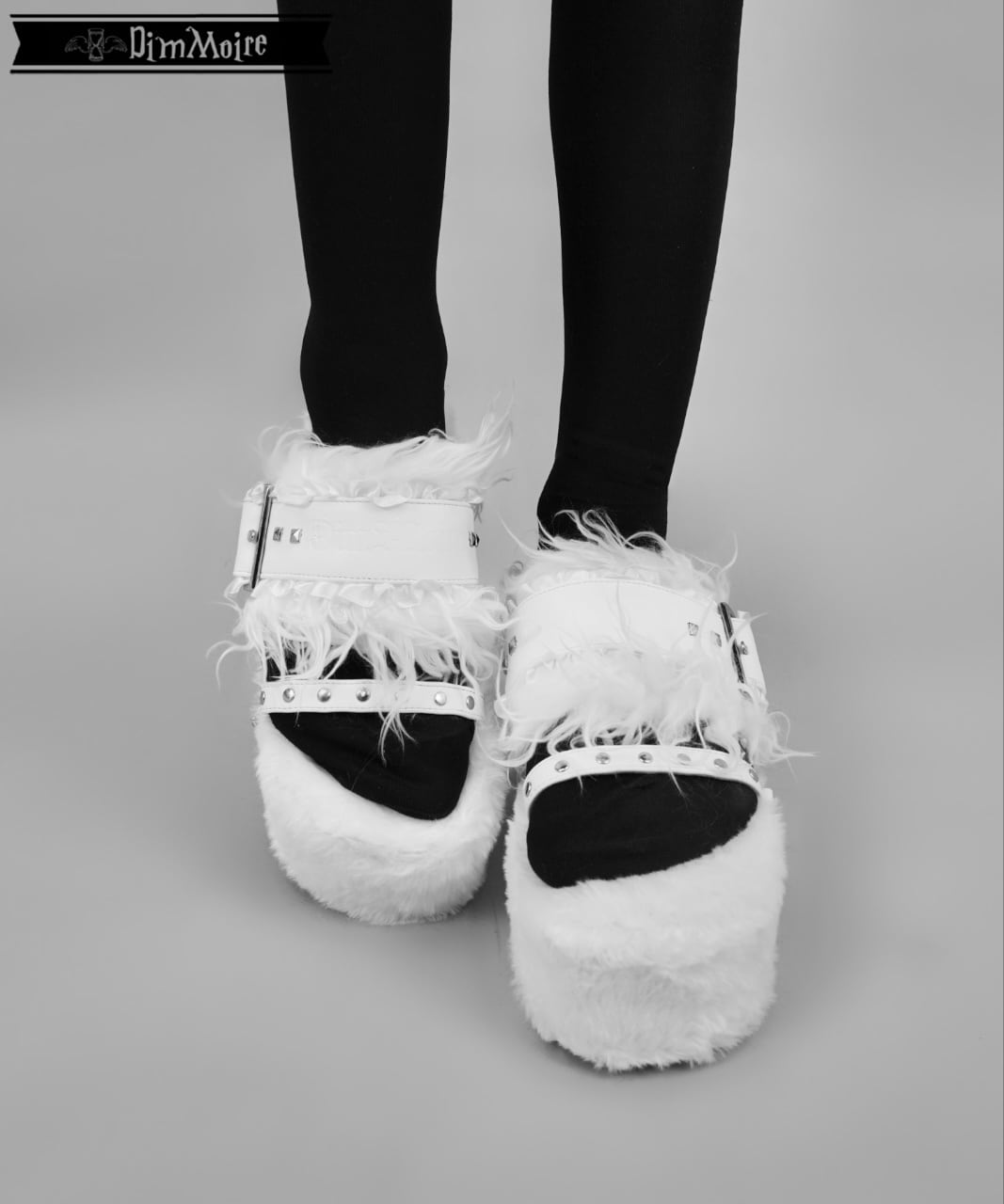 [DimMoire] Fur & Studs Sandals