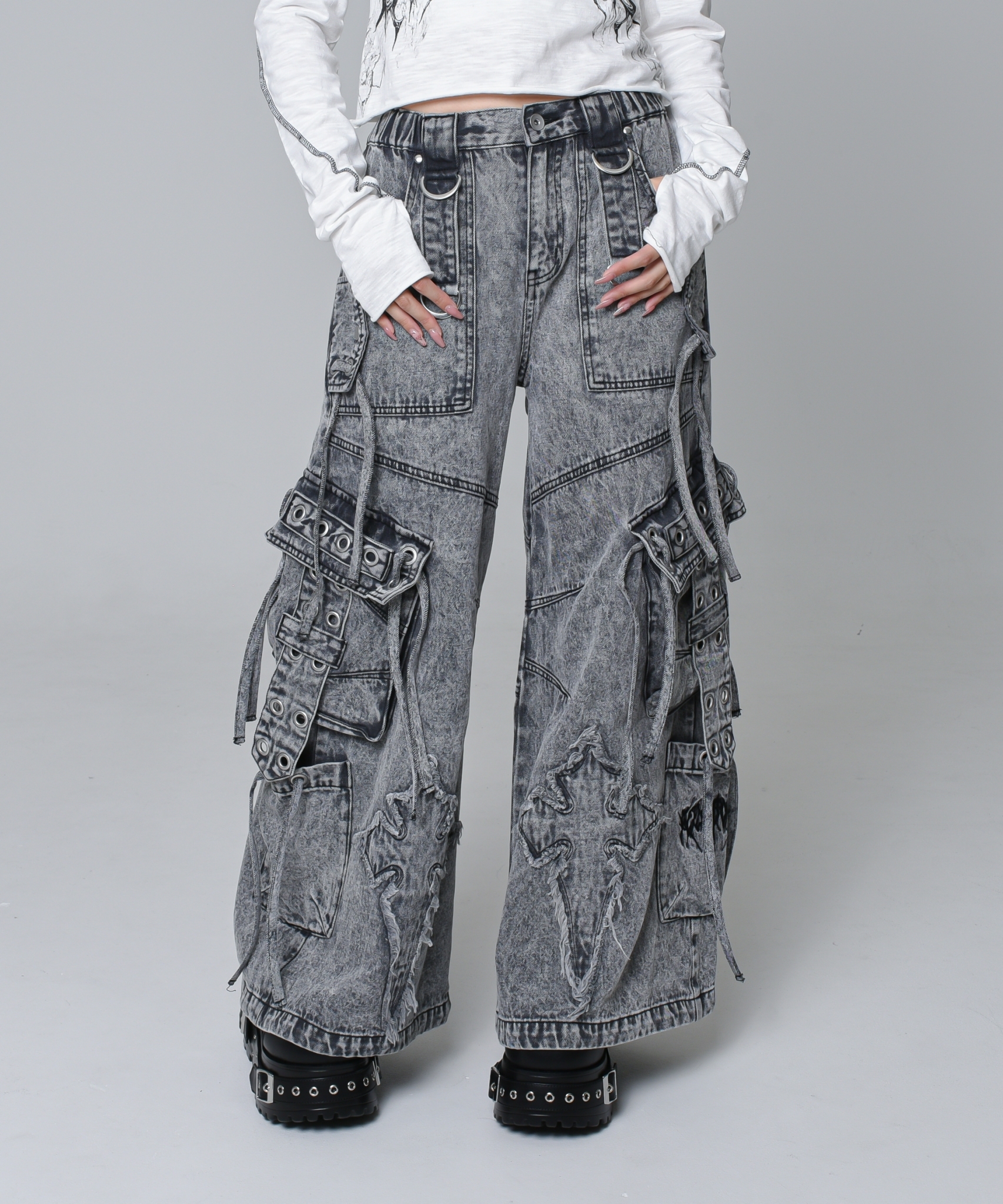 [REFLEM] Cross Patch Wide Leg Denim Cargo Pants