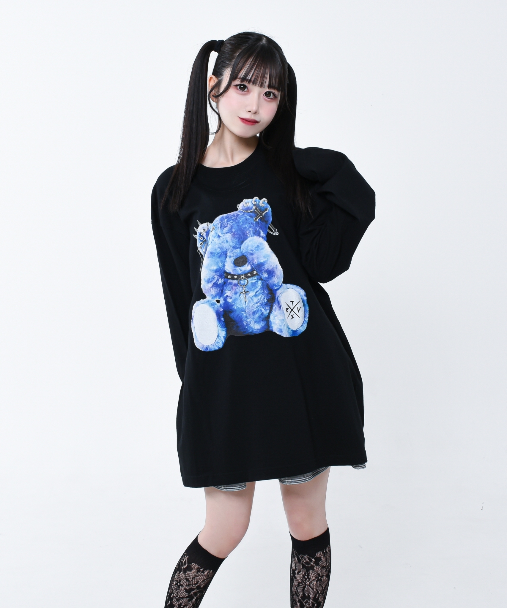 [TRAVAS TOKYO] Pierced Bear Long Sleeve Cut-and-Sew