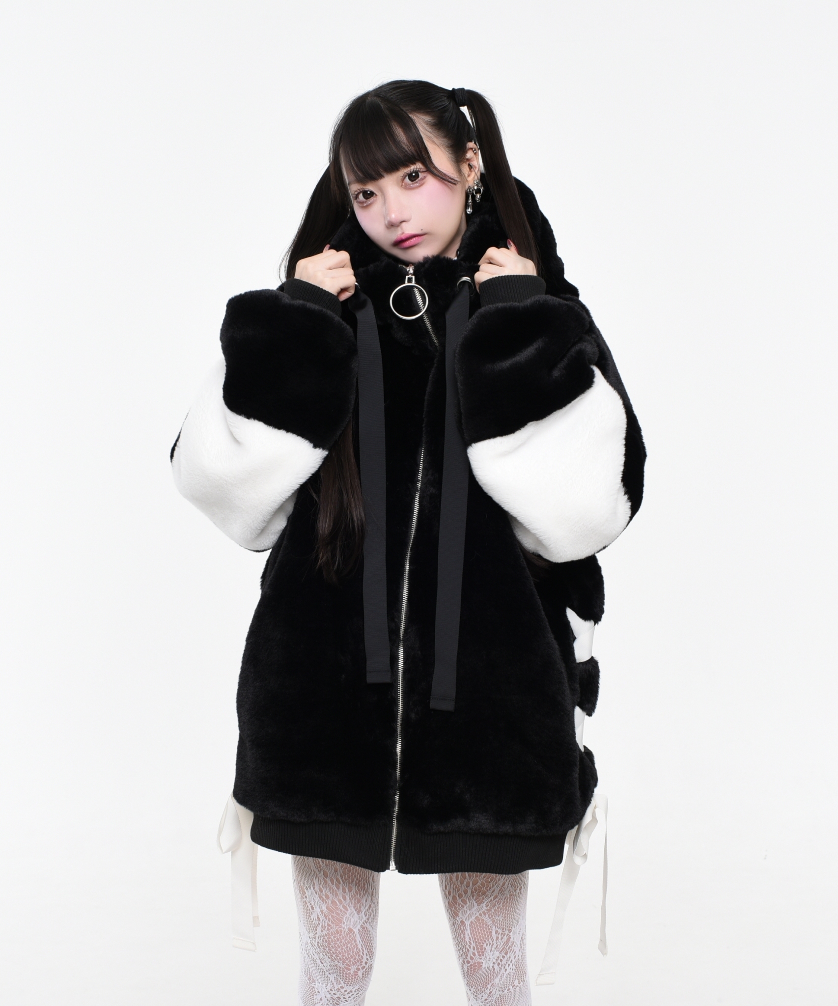 [TRAVAS TOKYO] High-Neck Fur Blouson Hoodie with Drip Logo