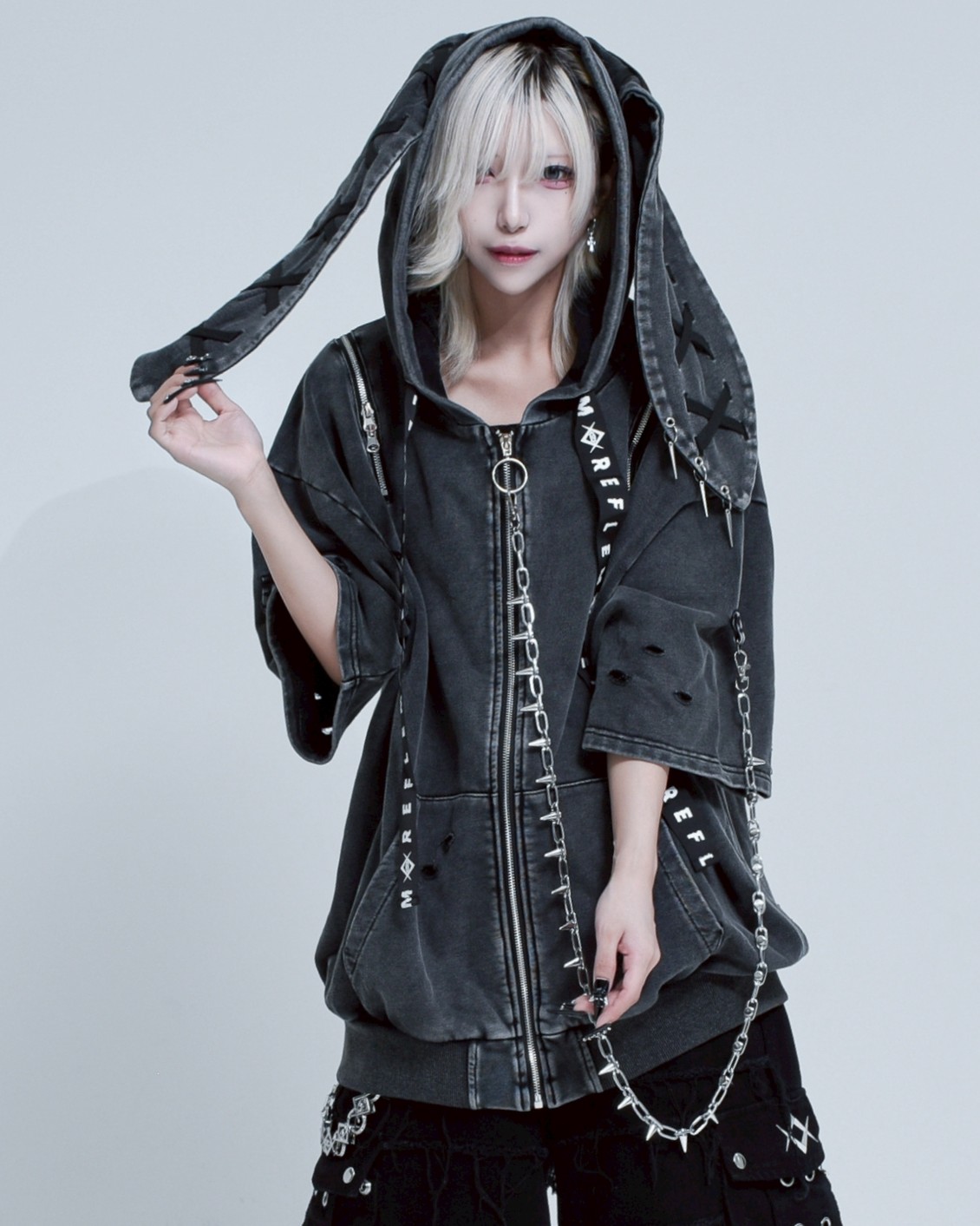 [REFLEM] Bunny Ear Hoodie with Chain