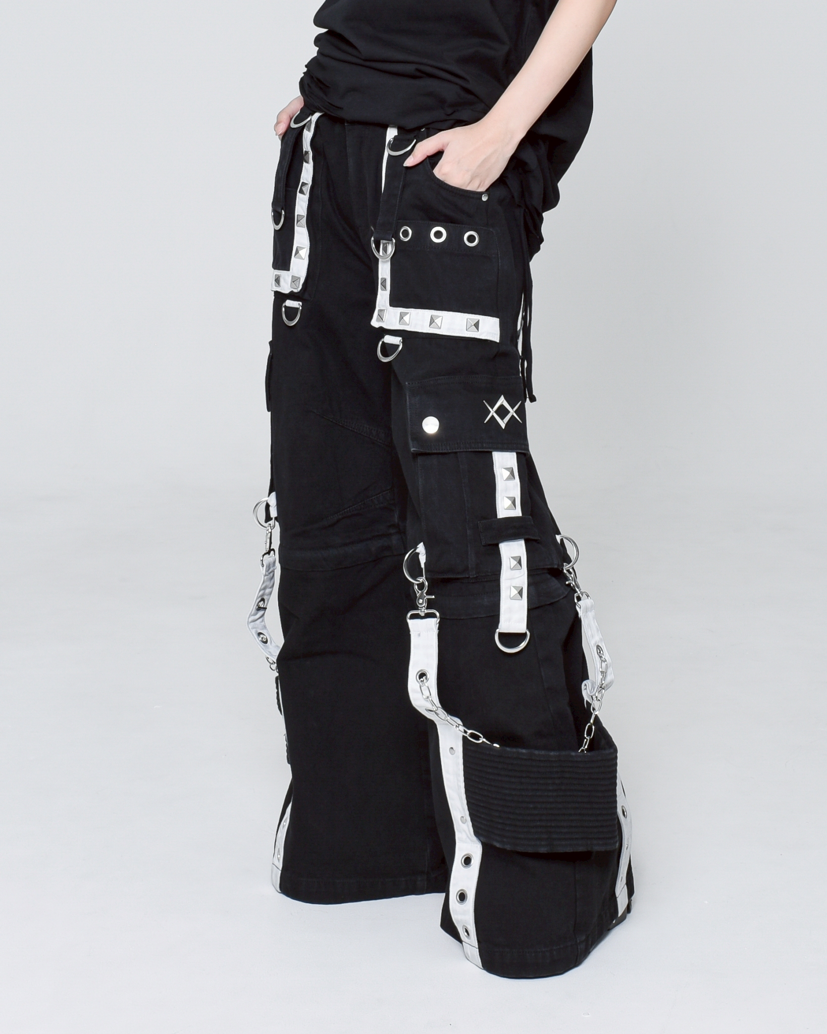 [REFLEM] Convertible Wide Leg Denim Cargo Pants