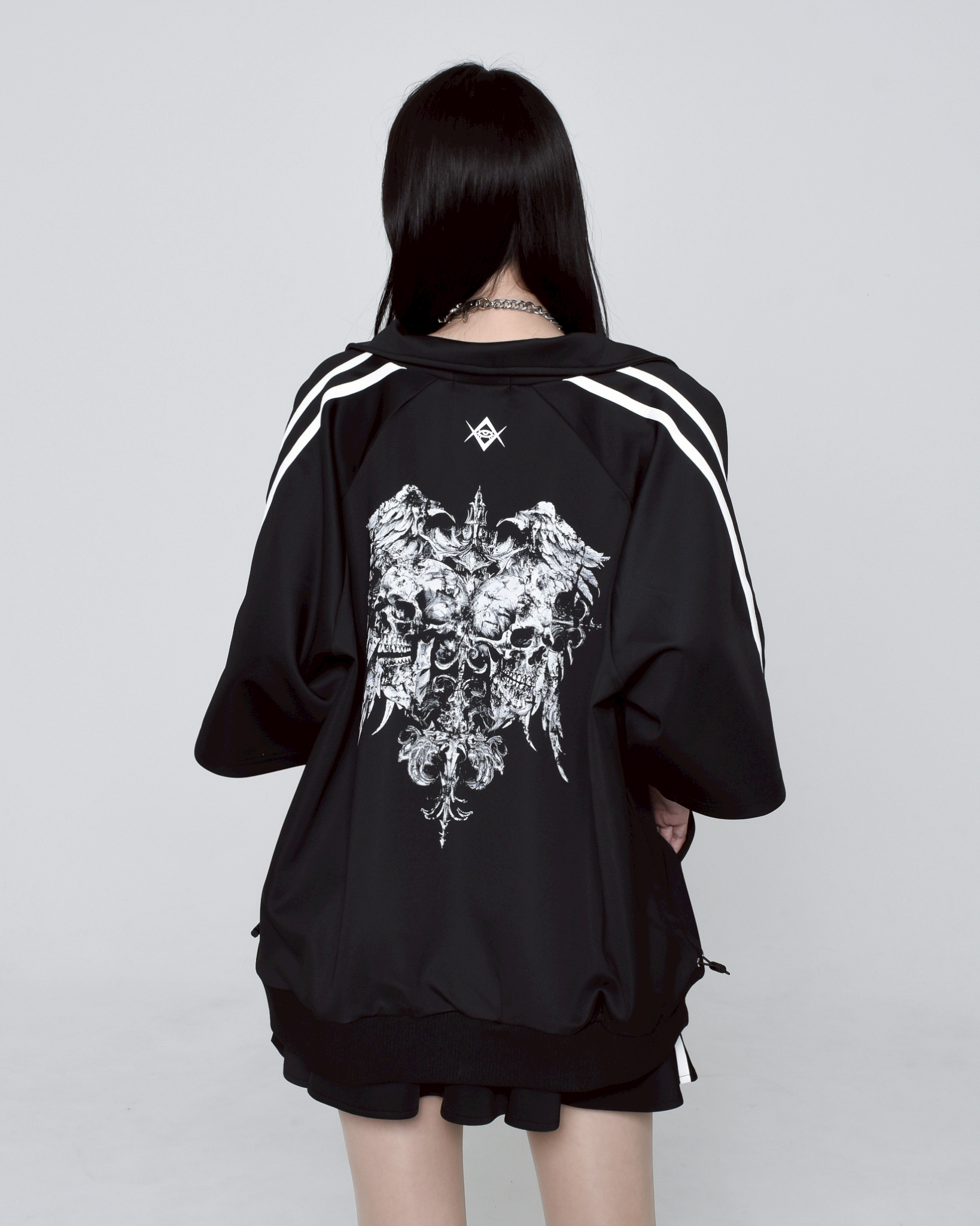 [REFLEM] Short-Sleeved Track Jacket with Back Print