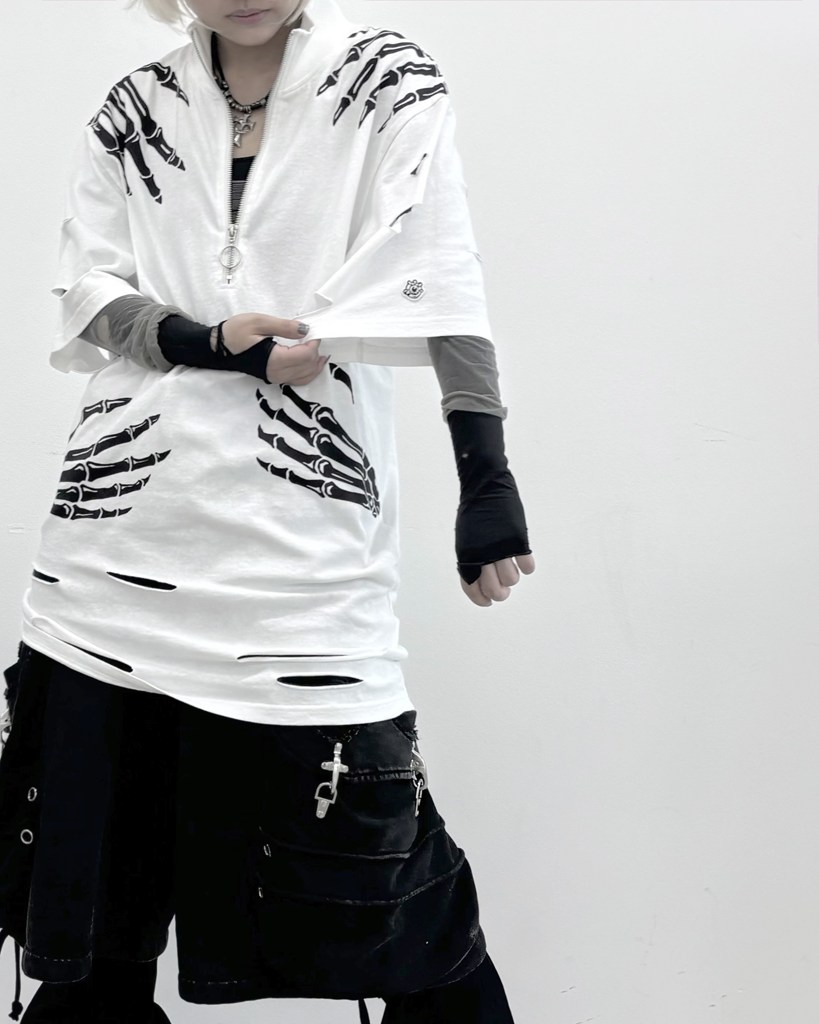 [Gamchu] "I Can Wear a Smart Collared Shirt, Too." Ribbed Collar Half-Zip T-Shirt