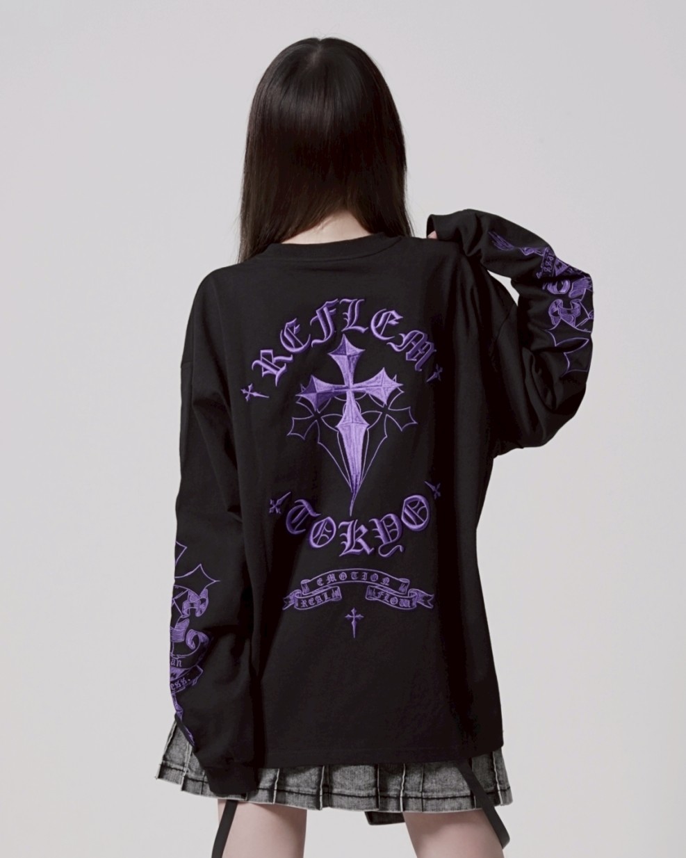 [REFLEM] Cross Embroidered Long-Sleeved T-Shirt