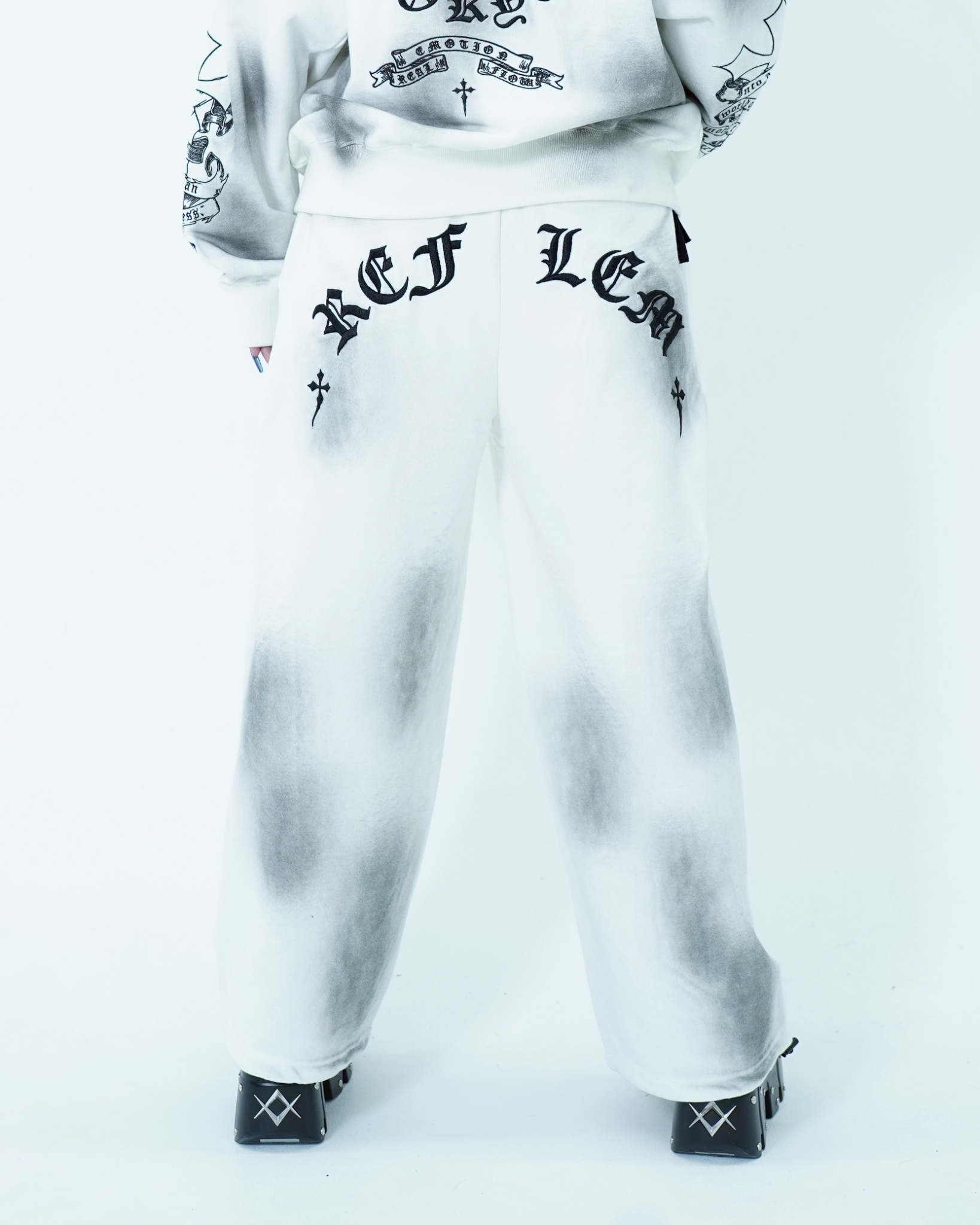 [REFLEM] Cross Embroidered Wide-Leg Sweatpants
