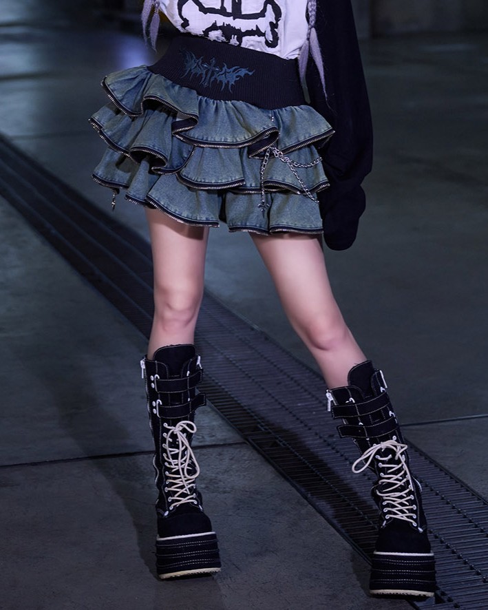 [Grrr the Lipper] Devil Zipper Skirt