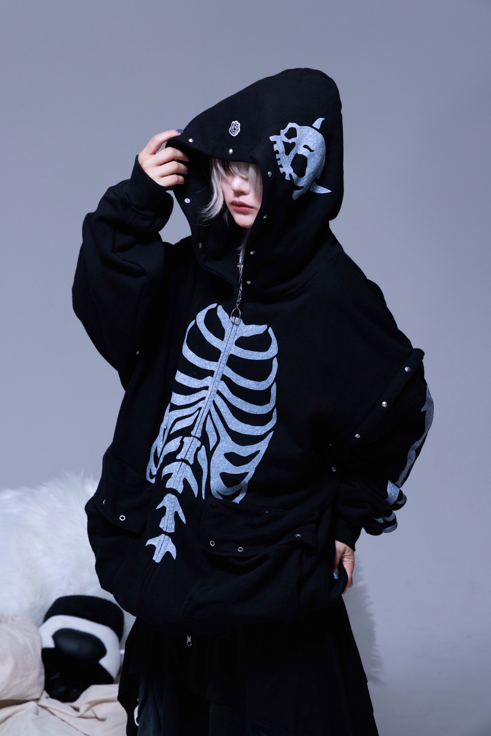 [Gamchu] Sloppy Dislocation Gimmick Hoodie