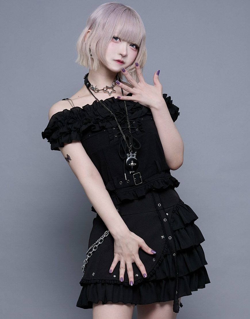 [ililil] Jirai-chan’s Flirty Lace-Up Off-Shoulder 2-Way Top