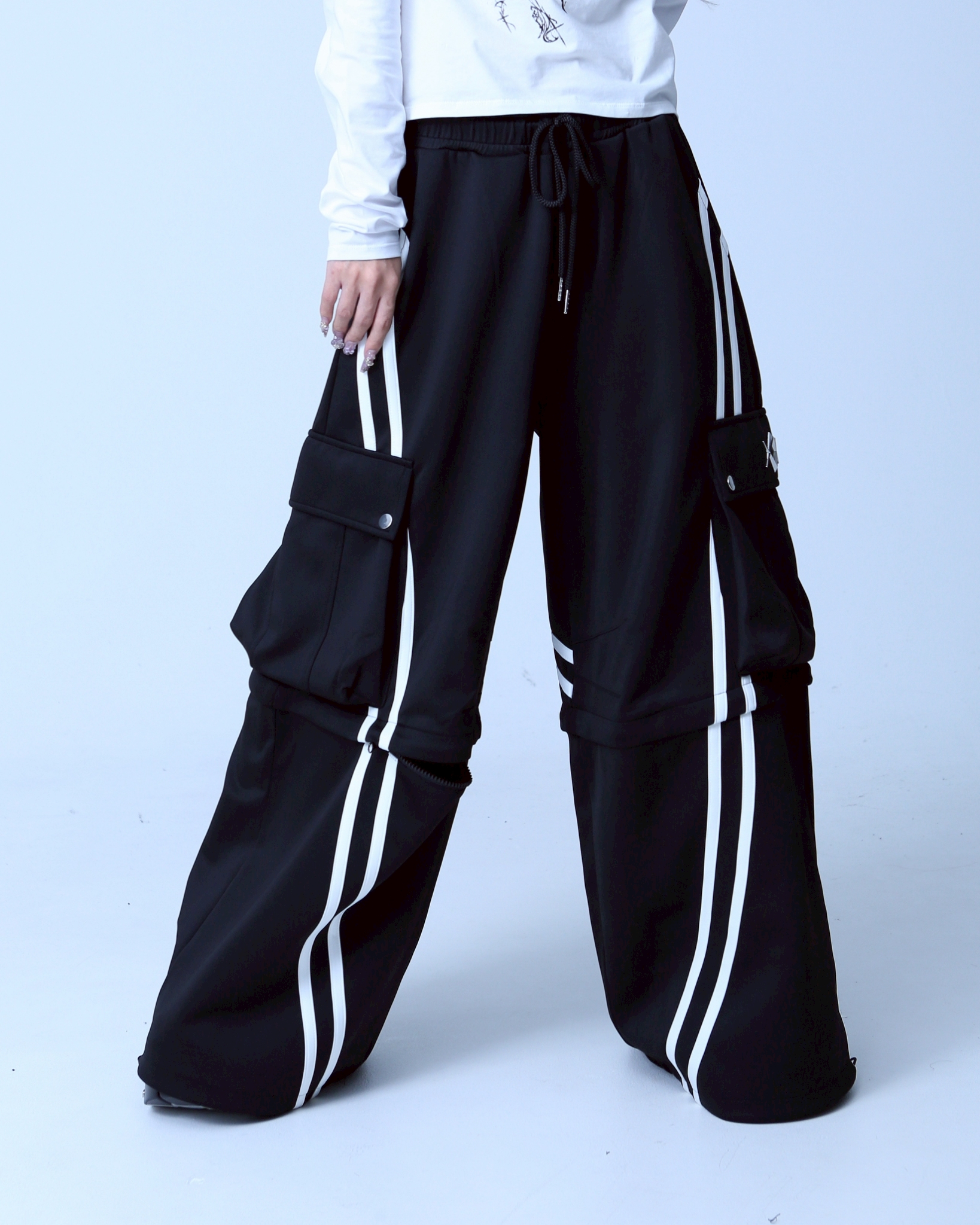 [REFLEM] Convertible Wide Leg Cargo Track Pants