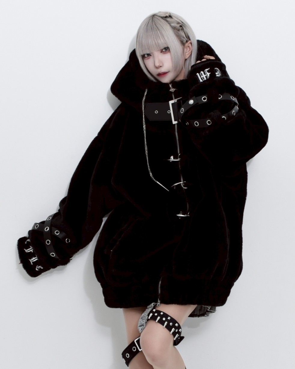 [REFLEM] High Neck Fur Hoodie with Belts
