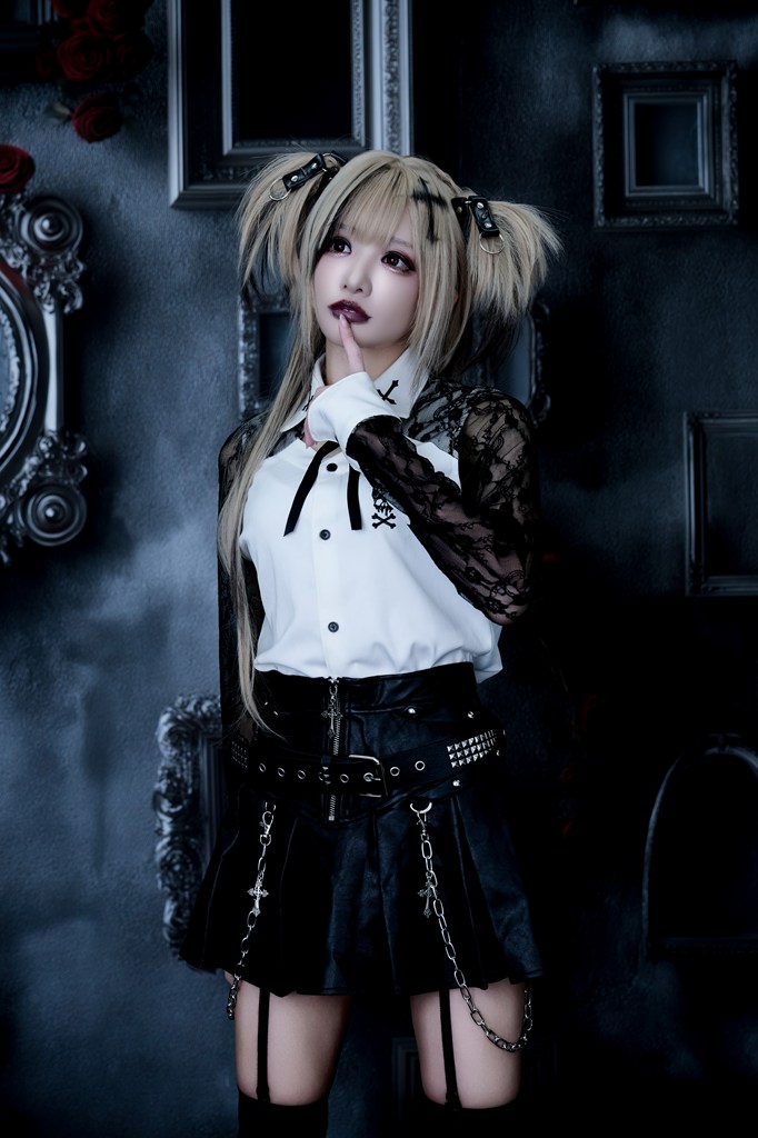 [Grrr the Lipper] Cursed Blouse