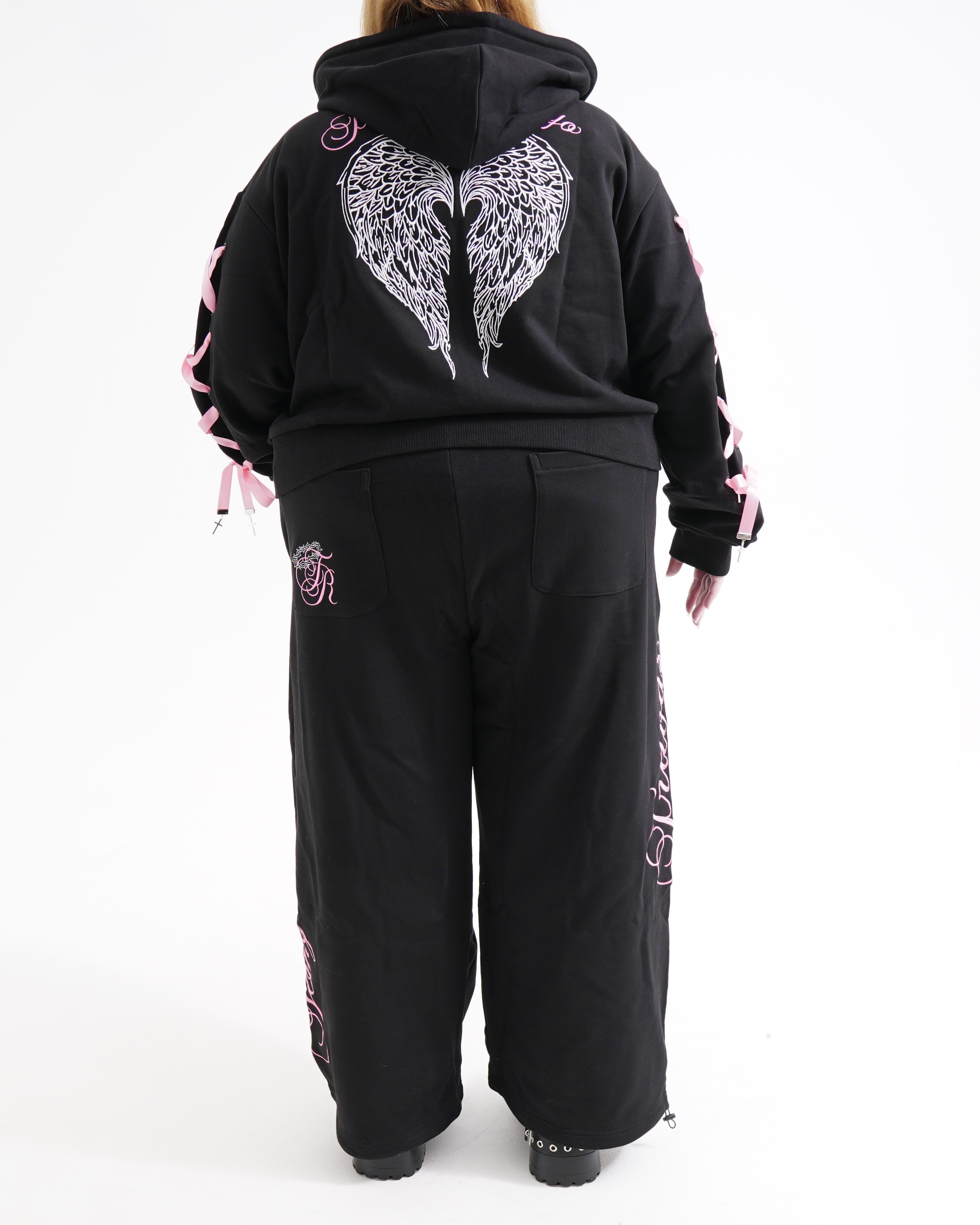 [TRAVAS TOKYO] Logo Embroidered Sweatsuit Set [PLUS SIZE]